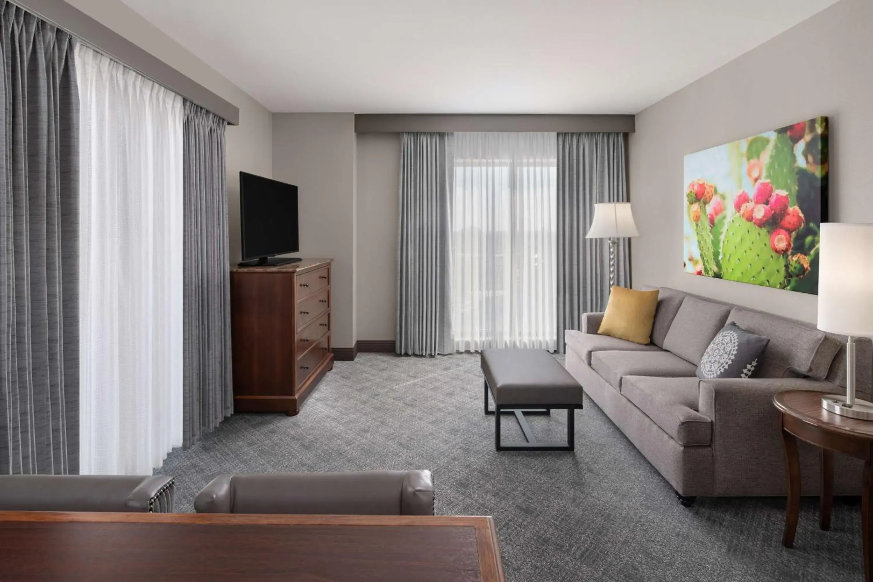 Bedroom, Seating Area in Embassy Suites San Antonio Riverwalk-Downtown