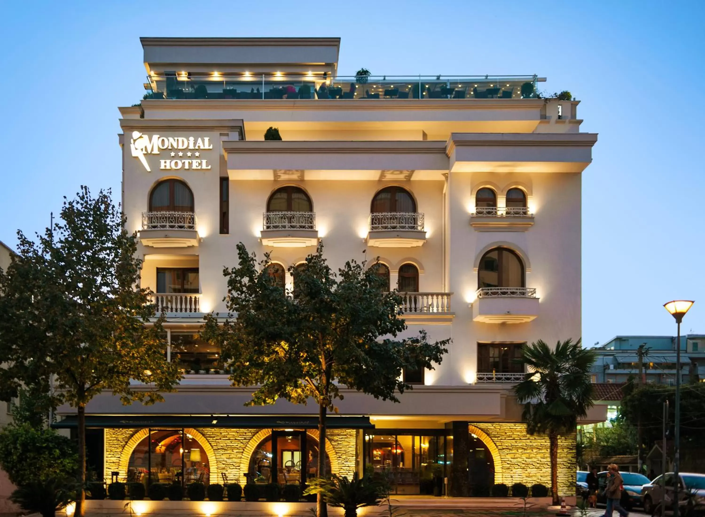 Facade/entrance in Mondial Hotel Facade/entrance in Mondial Hotel