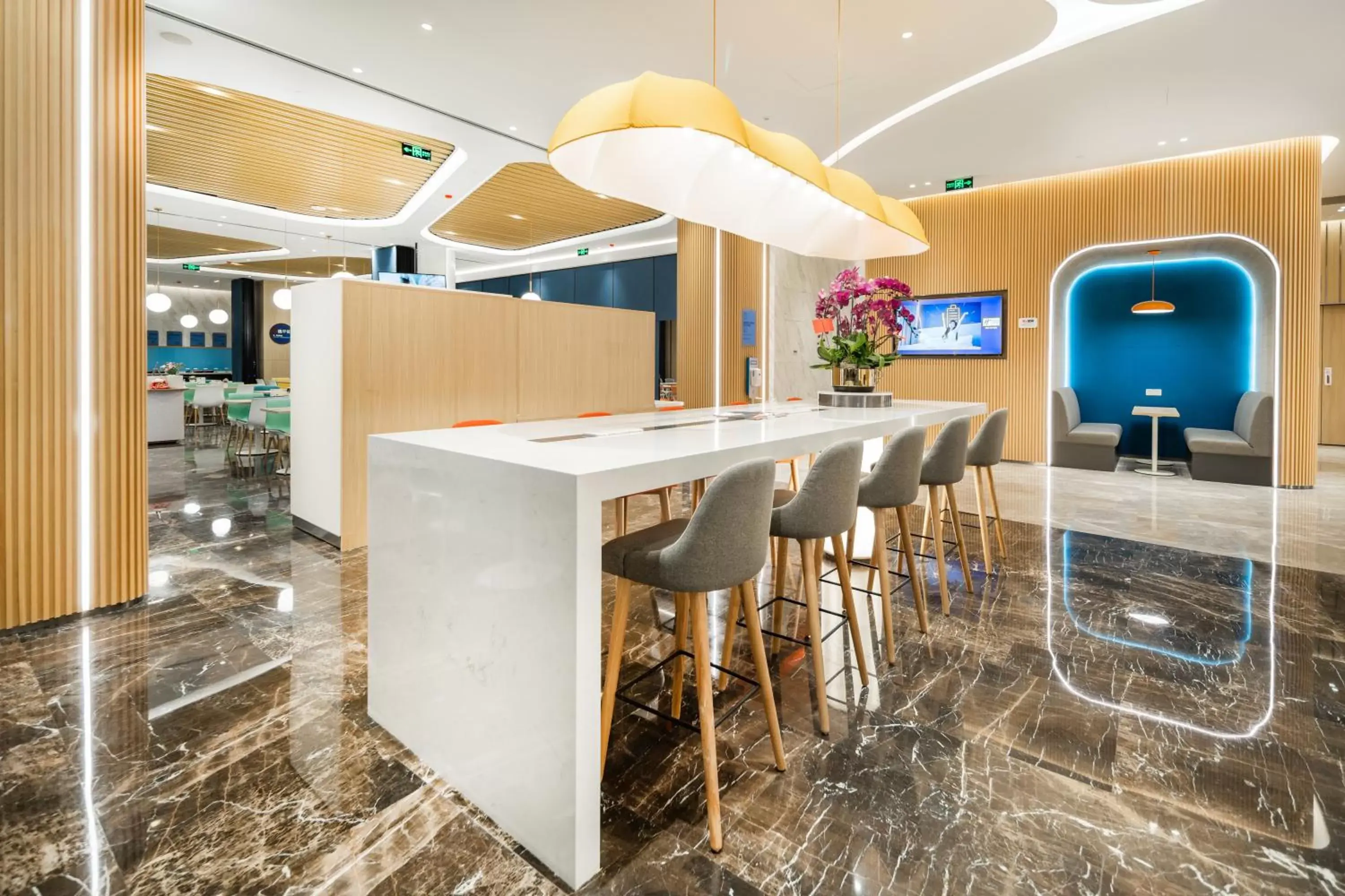 Property building, Lounge/Bar in Holiday Inn Express Shanghai Pudong Zhangjiang, an IHG Hotel