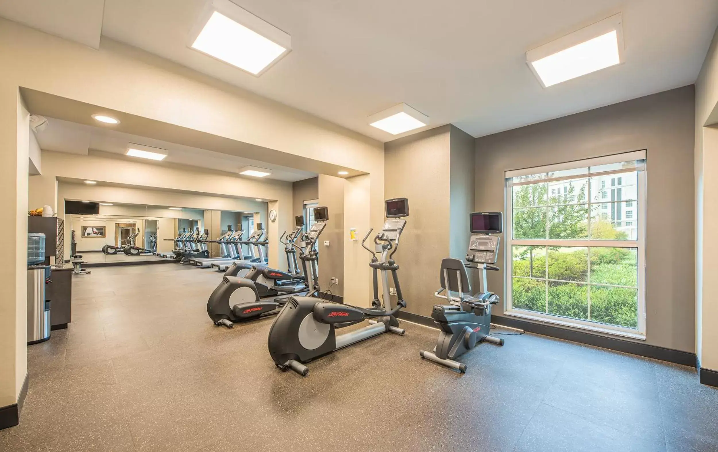 Fitness centre/facilities, Fitness Center/Facilities in The Guest House at Graceland