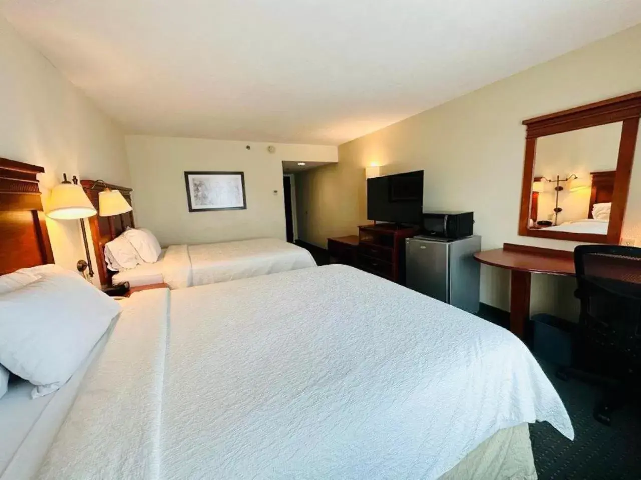 Bed in Hampton Inn by Hilton Guadalajara-Aeropuerto