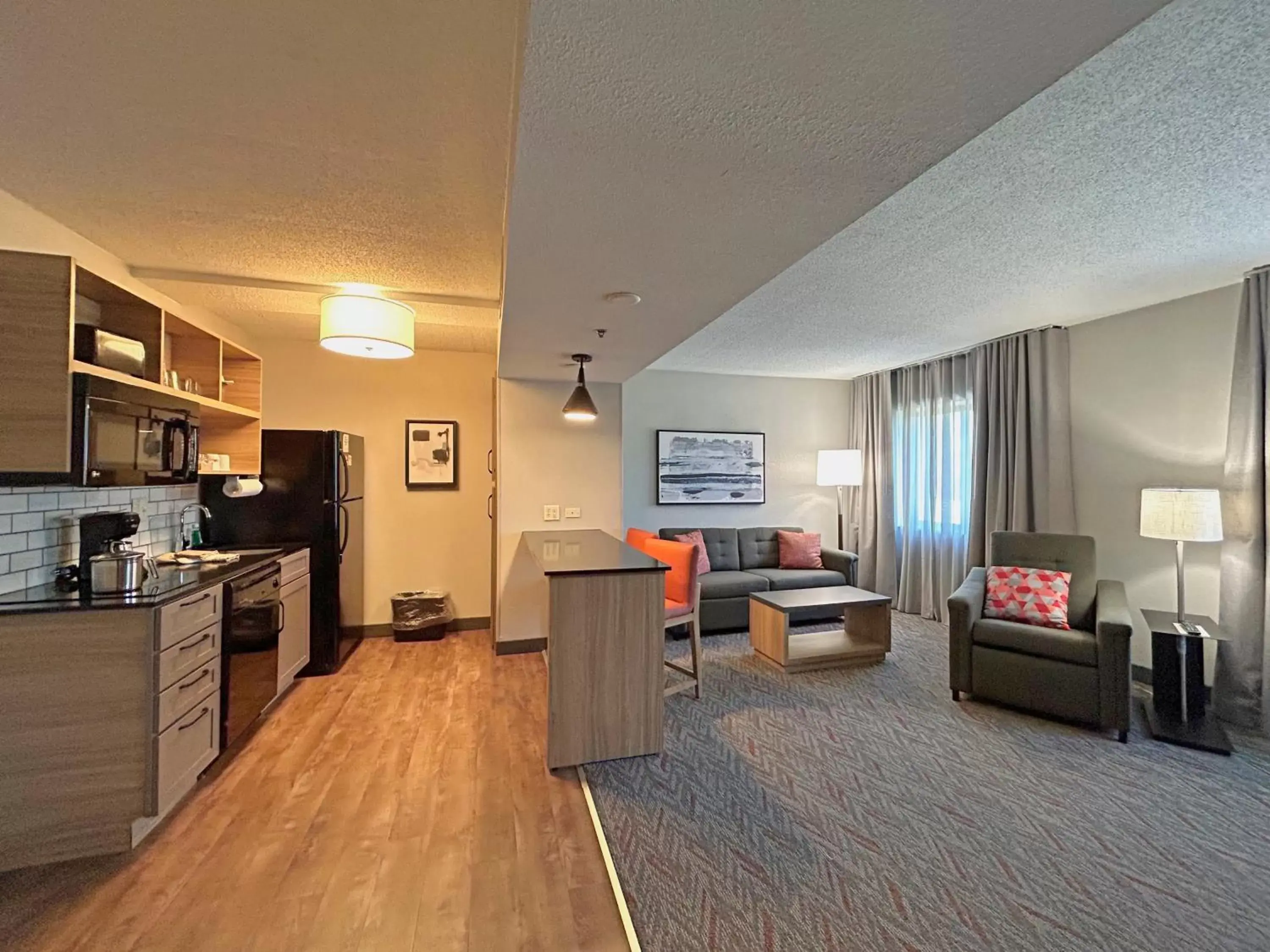 Living room, Seating Area in Candlewood Suites Indianapolis Downtown Medical District, an IHG Hotel