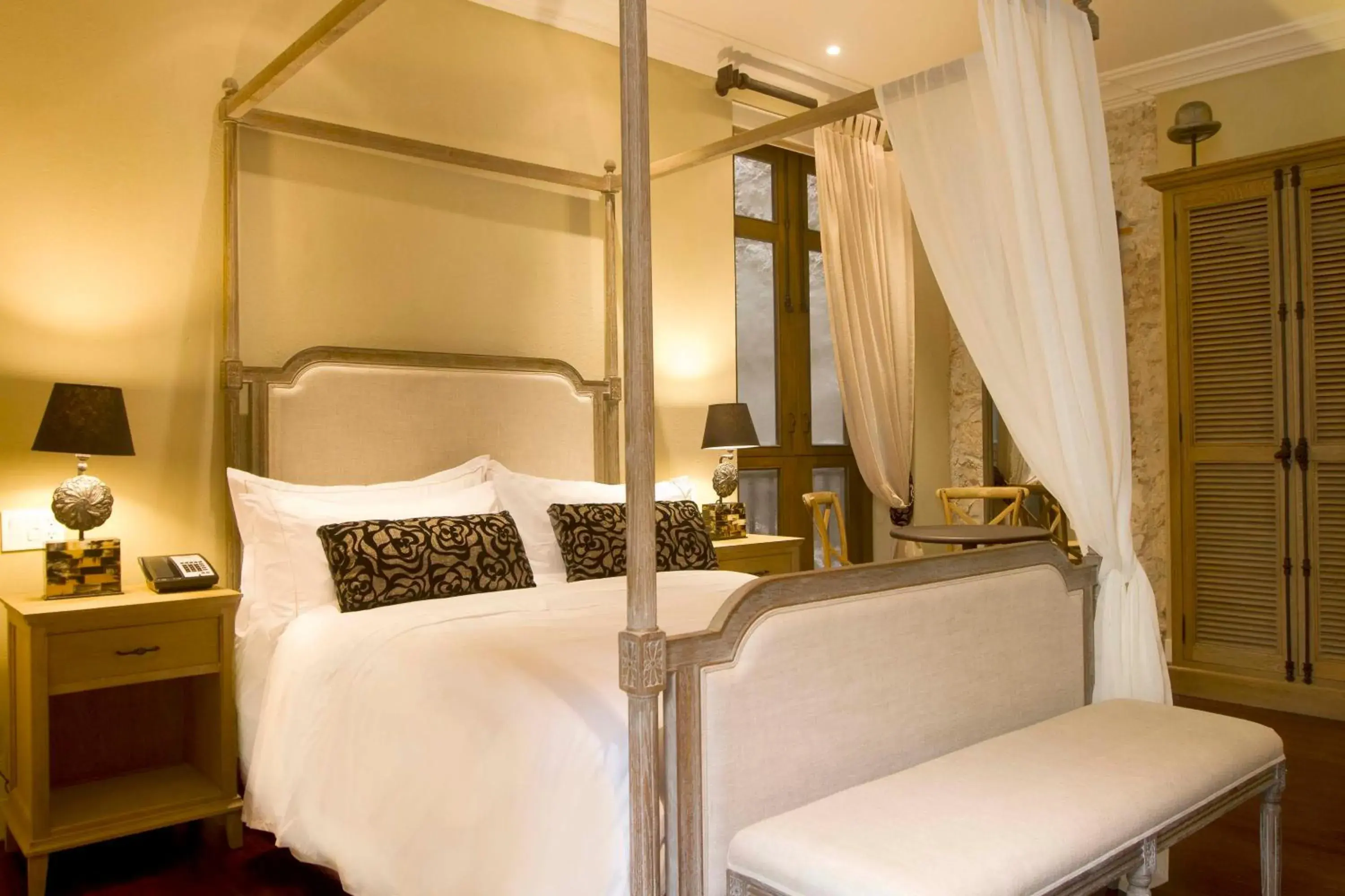 Standard Double Room in Bastión Luxury Hotel