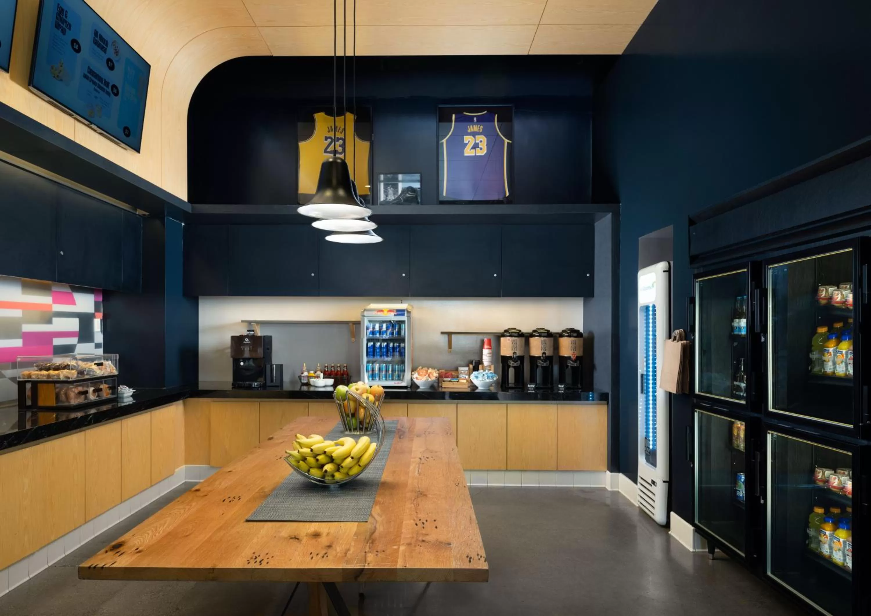 Food and drinks in Aloft El Segundo - Los Angeles Airport