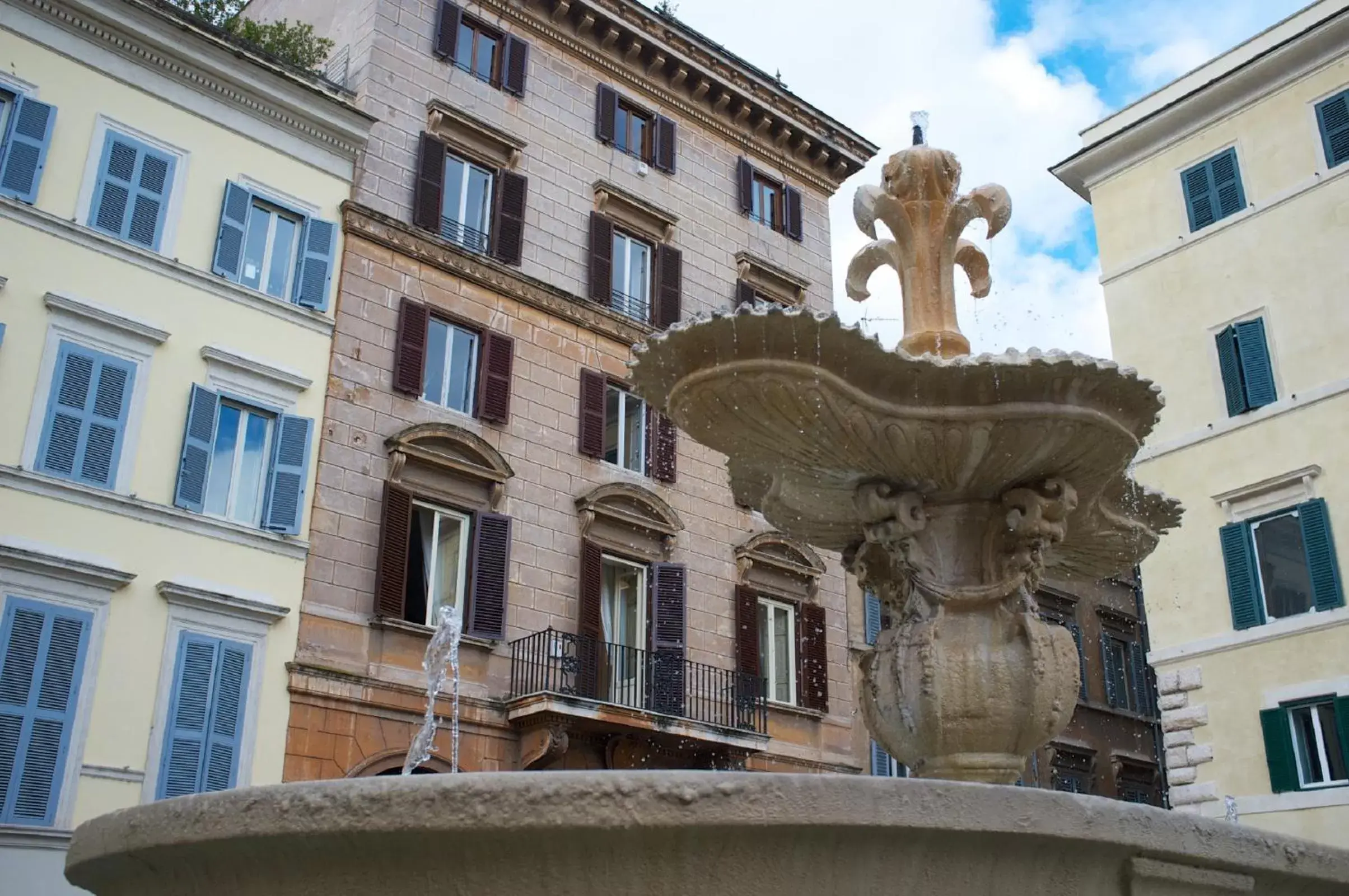 Restaurant/places to eat, Property Building in Piazza Farnese Luxury Suites