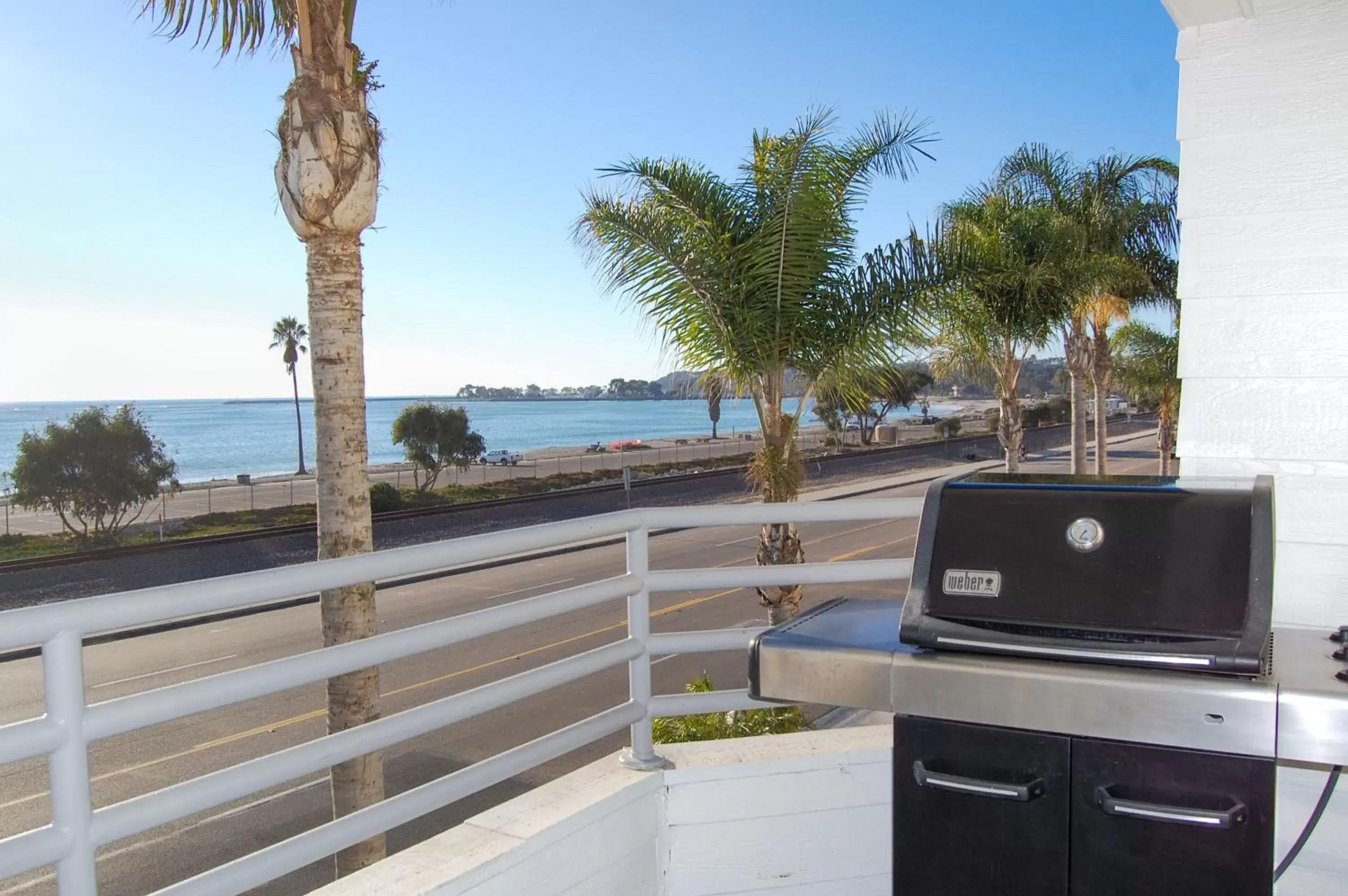 BBQ facilities in Riviera Beach & Shores Resorts