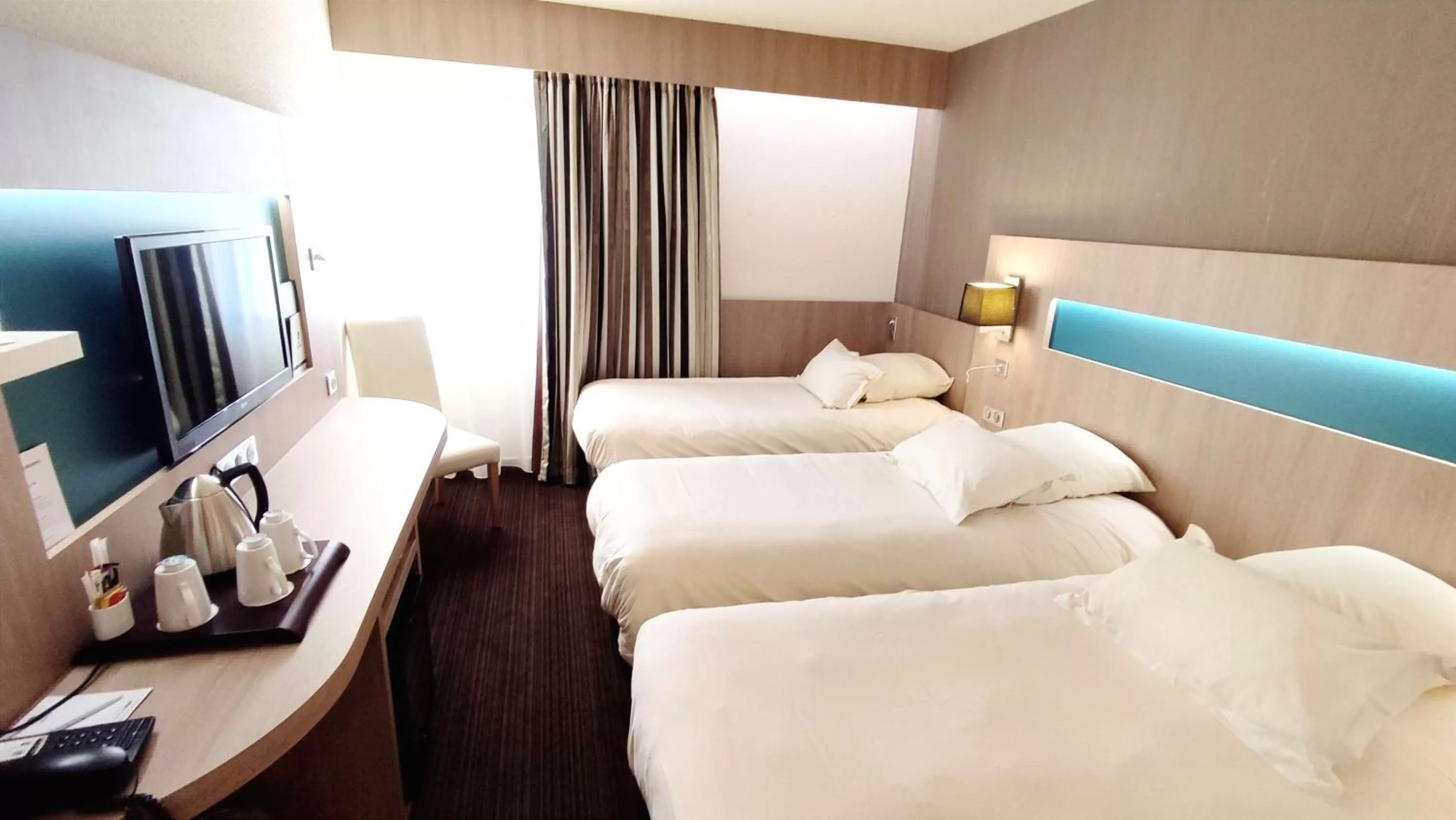 Photo of the whole room, Bed in Best Western Marseille Aeroport