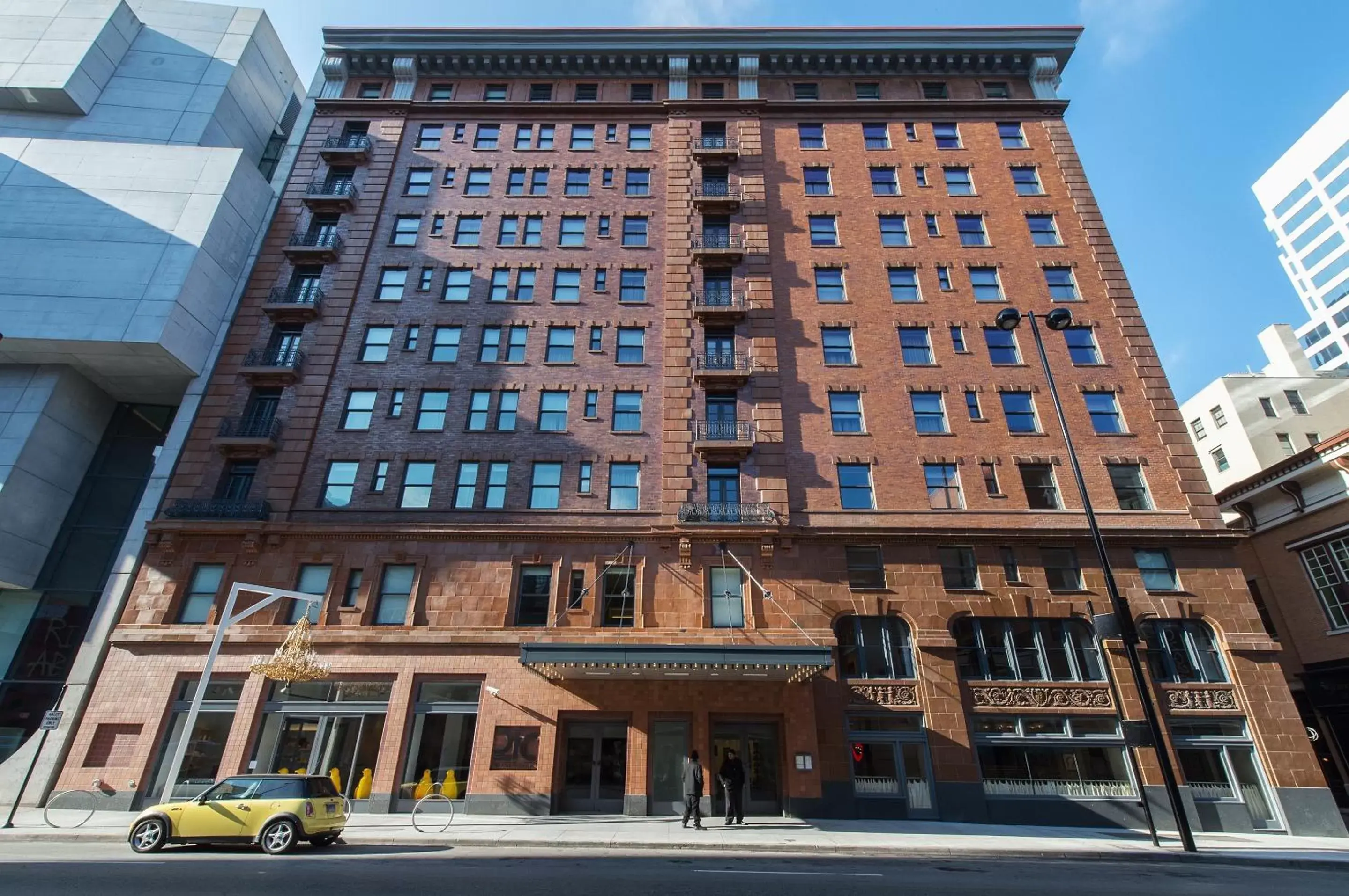 Property building in 21c Museum Hotel Cincinnati Property building in 21c Museum Hotel Cincinnati