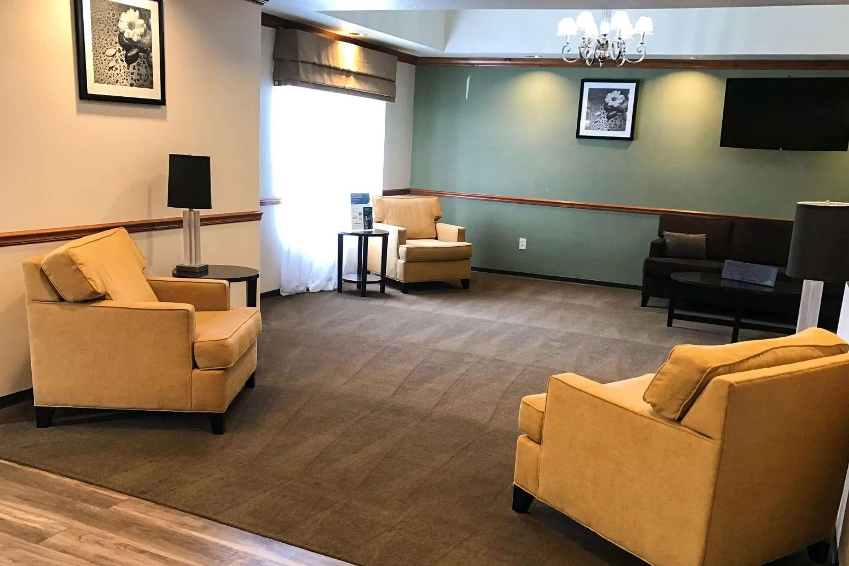 Lobby or reception, Seating Area in Sleep Inn & Suites Shepherdsville Louisville South