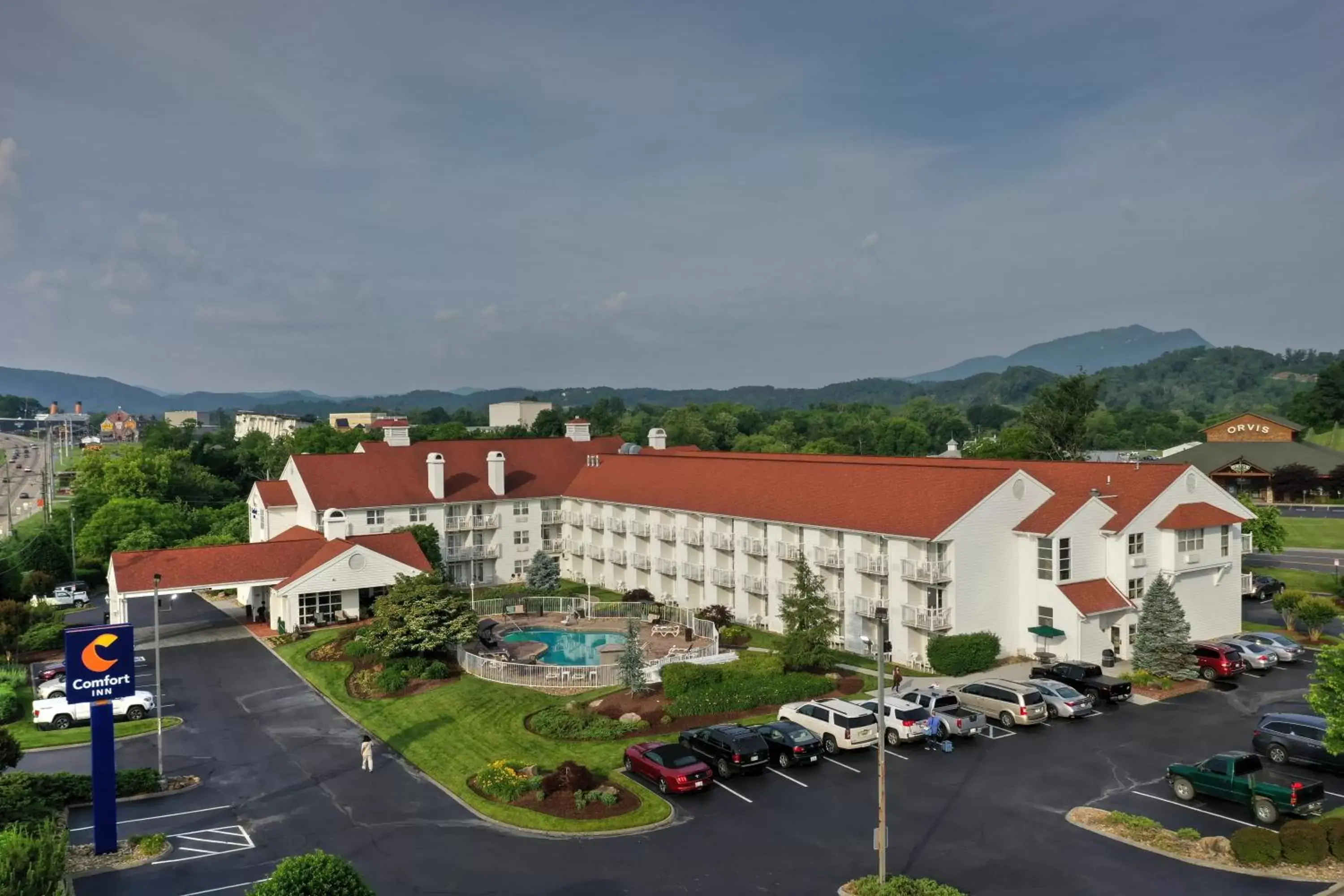 Bird's eye view, Bird's-eye View in The Inn at Apple Valley, Ascend Hotel Collection