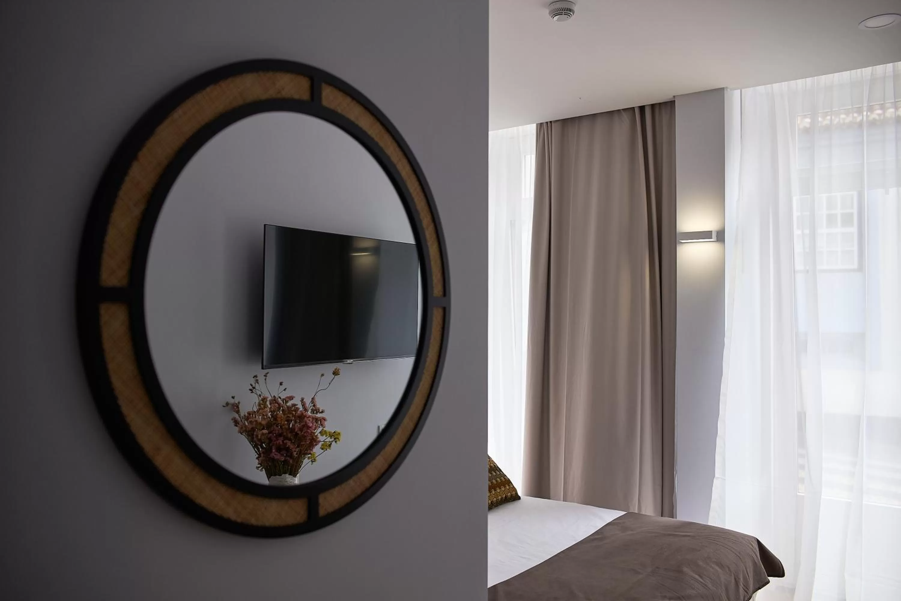 Communal lounge/ TV room, Bed in Hotel Cruzeiro