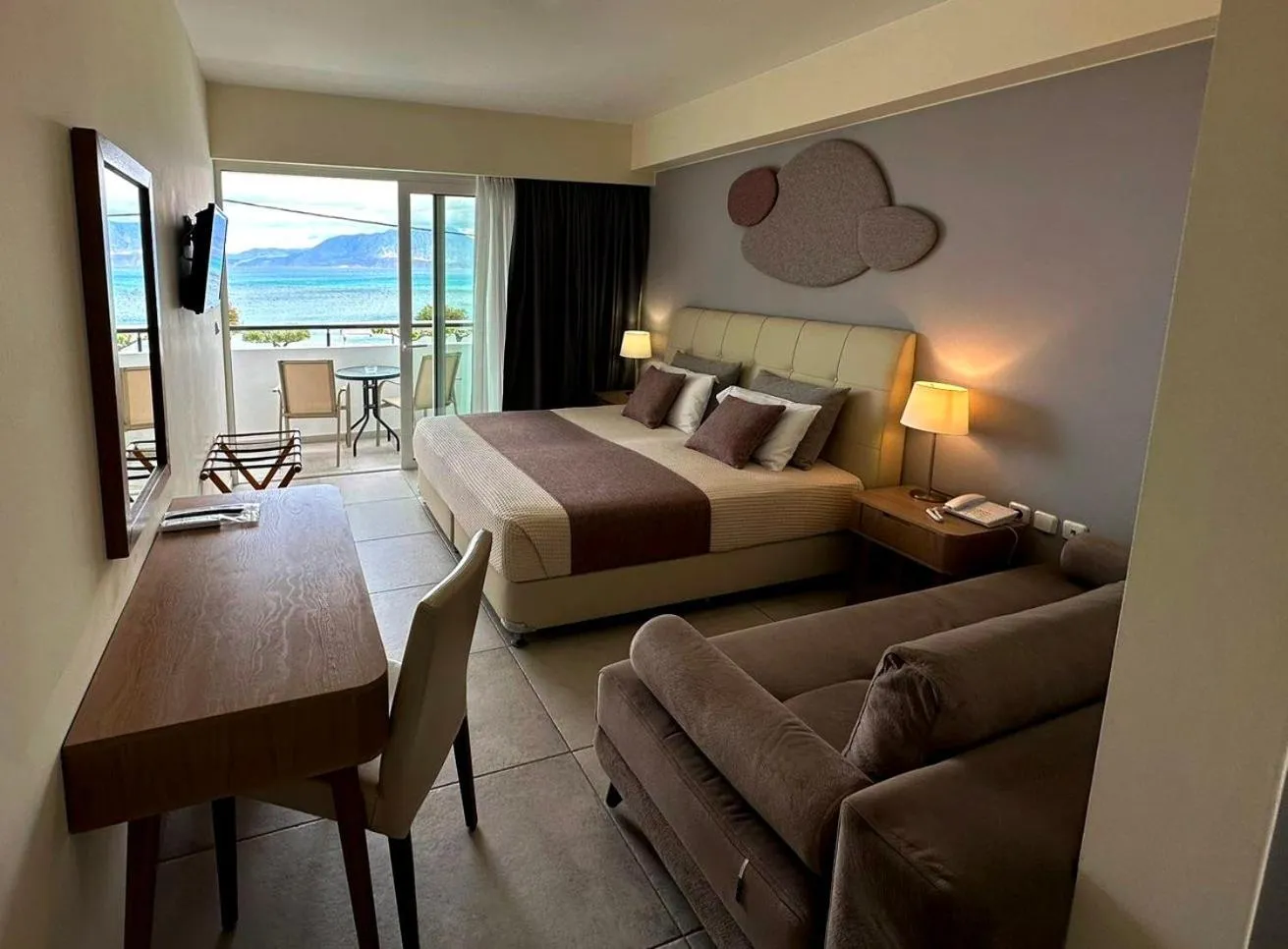 Sea view, Bed in Faedra Beach