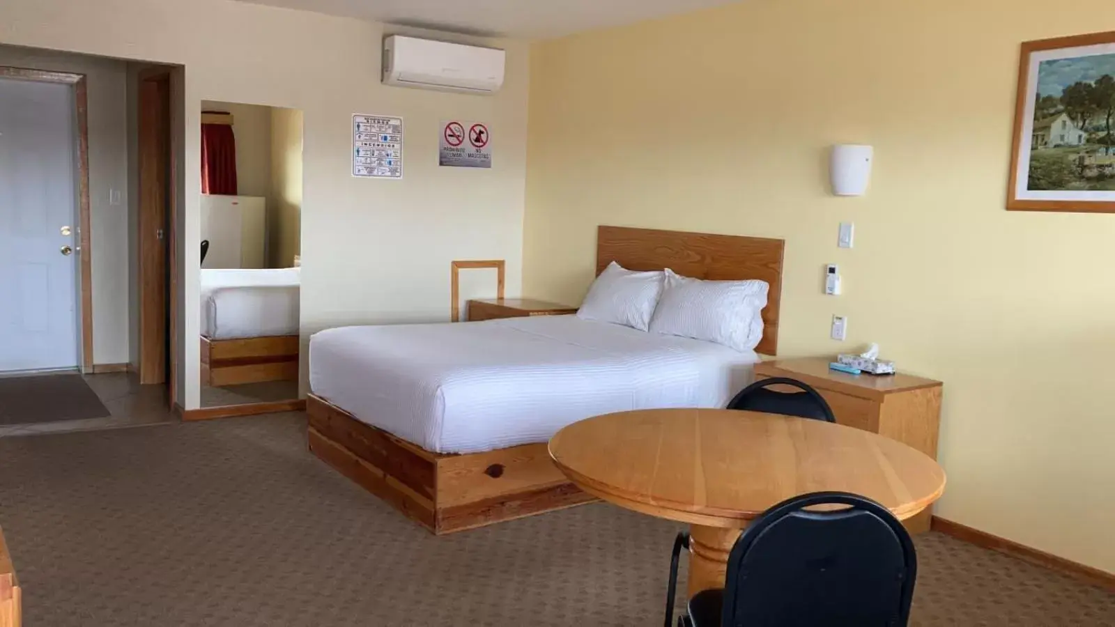 Queen Room in La Huerta Inn & Suites