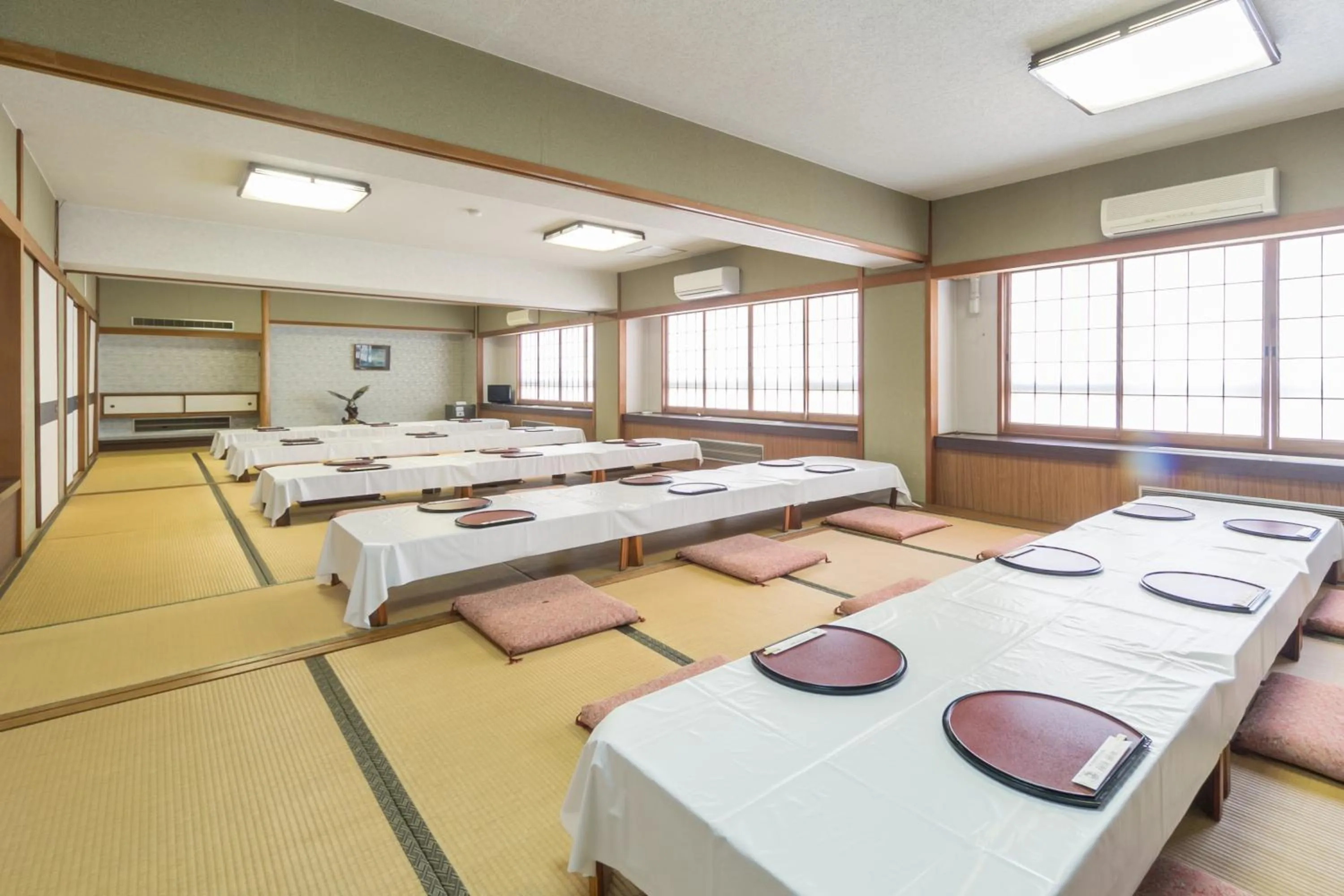 Banquet/Function facilities, Bed in Shoei Daini Bekkan