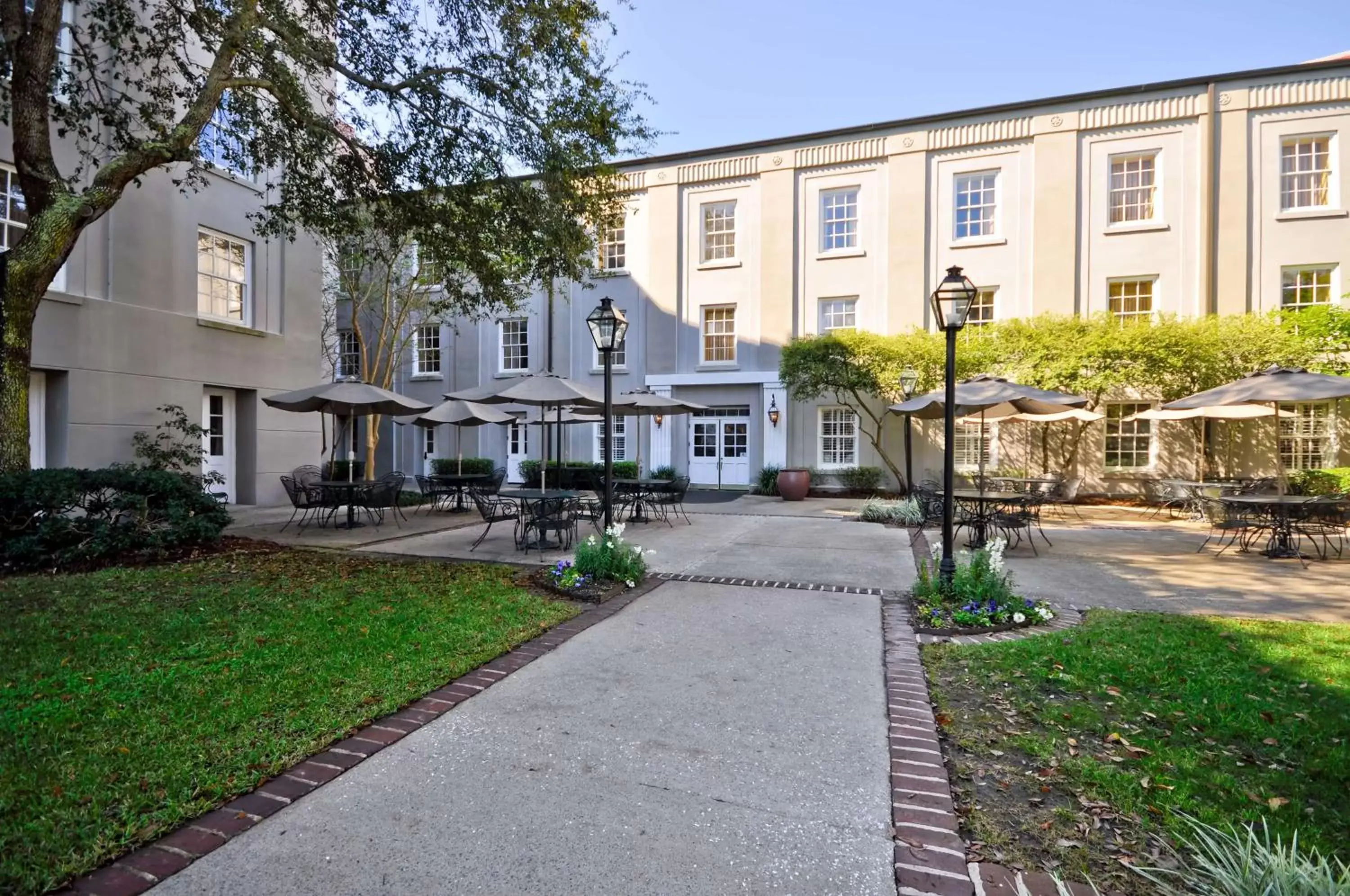 Property Building in Hampton Inn Charleston-Historic District