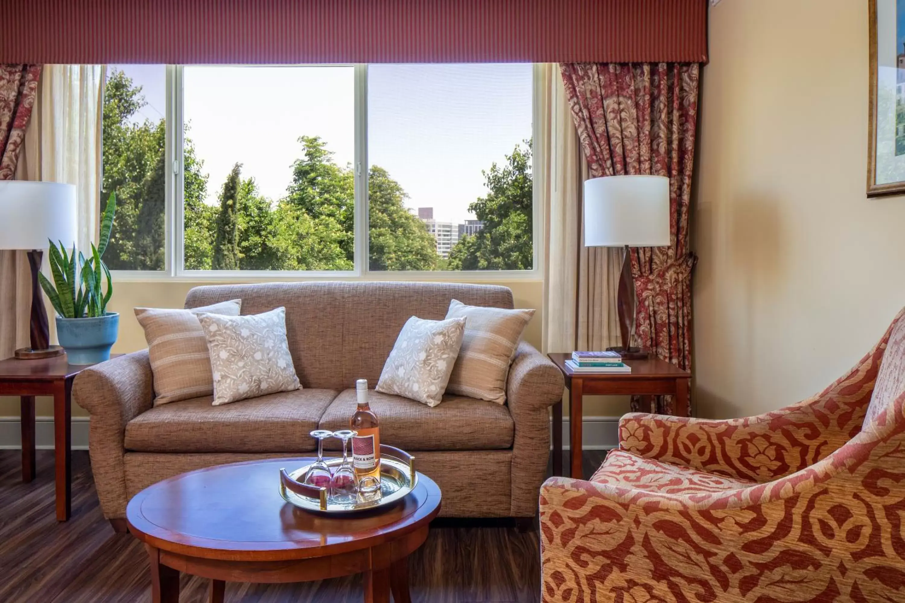 One Bedroom Suite in Park Lane Suites & Inn One Bedroom Suite in Park Lane Suites & Inn