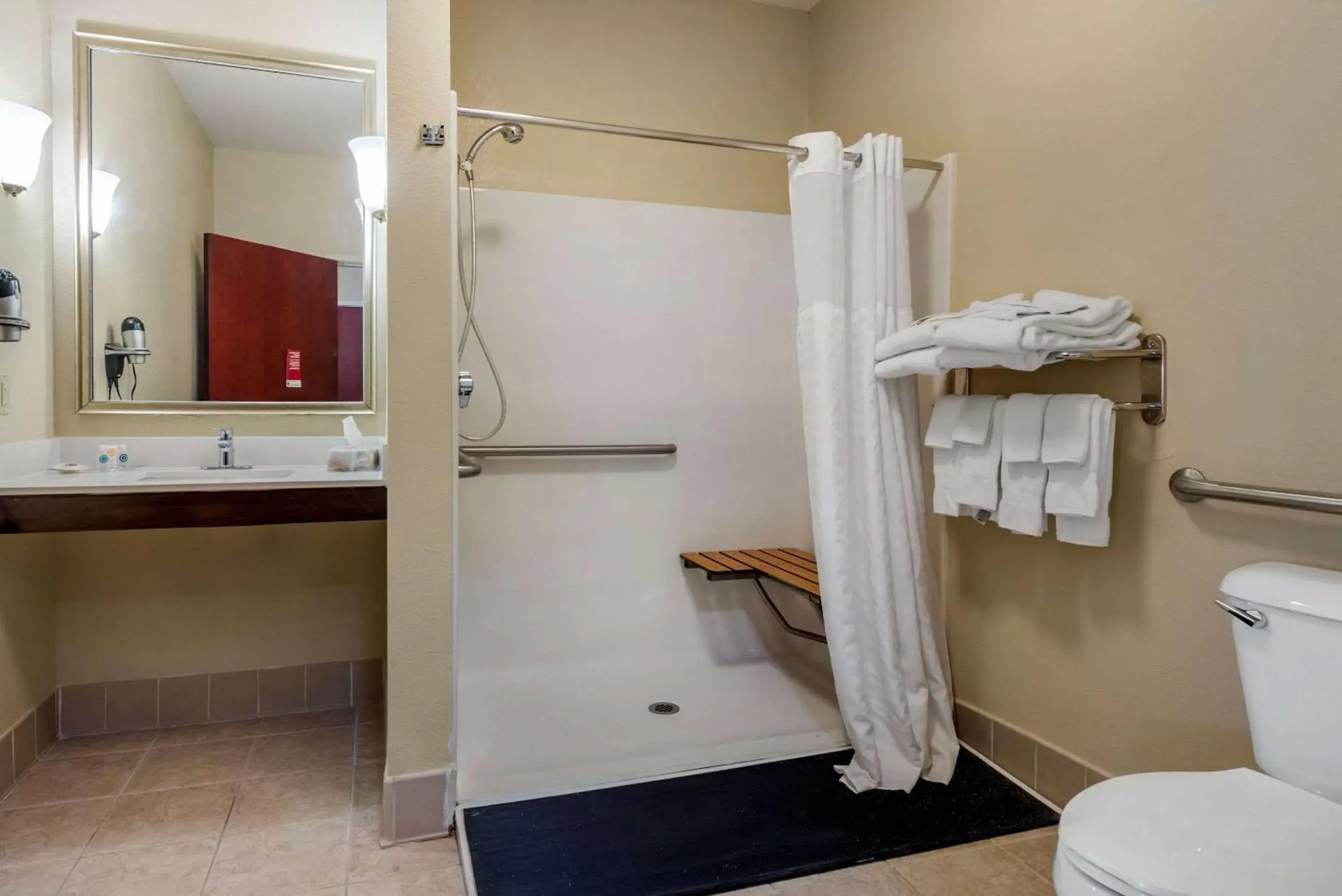 Photo of the whole room, Bathroom in Comfort Suites Dayton-Wright Patterson