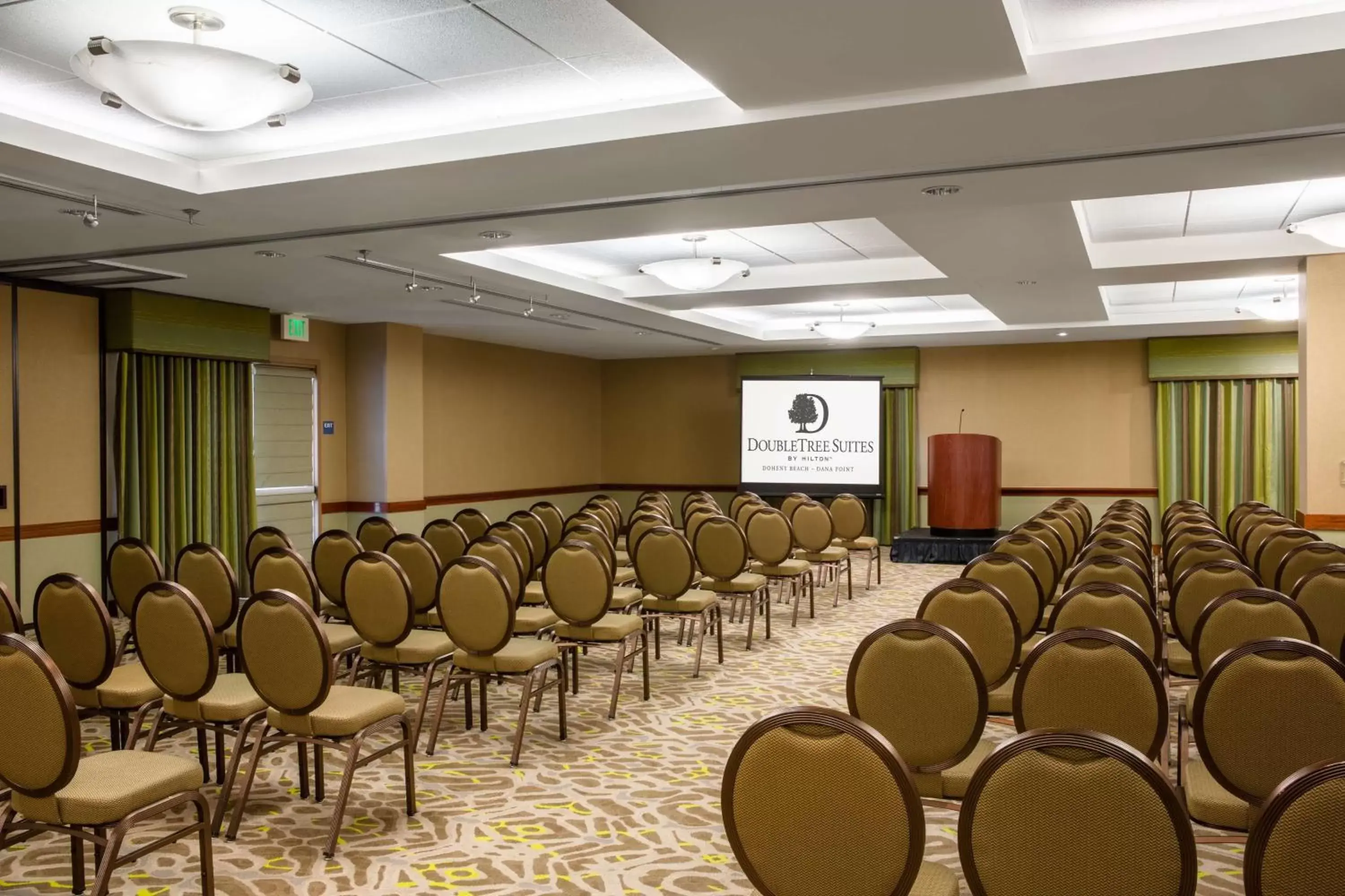 Meeting/conference room in DoubleTree Suites by Hilton Doheny Beach