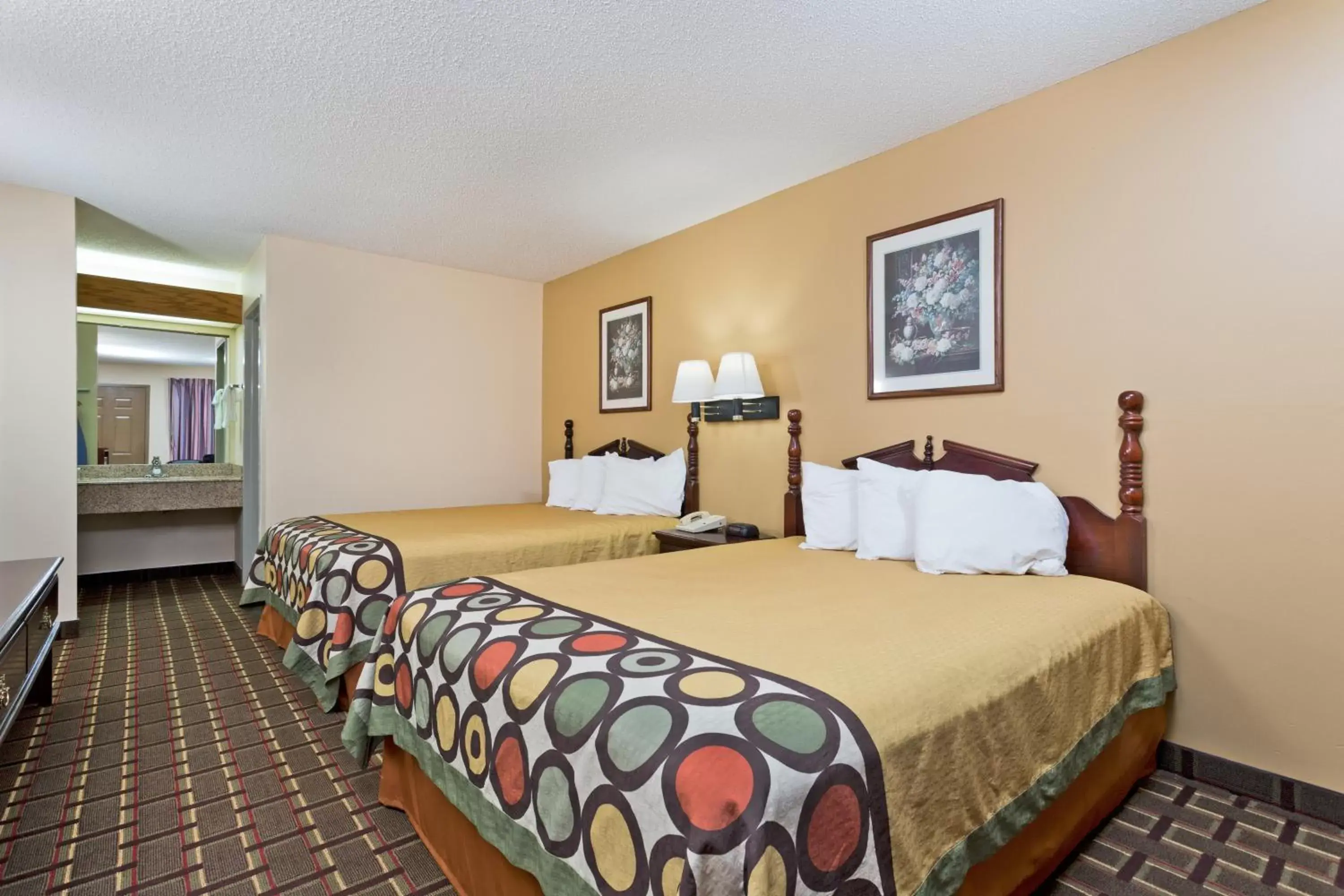 Queen Room with Two Queen Beds - Smoking in Super 8 by Wyndham Franklin Hwy 31