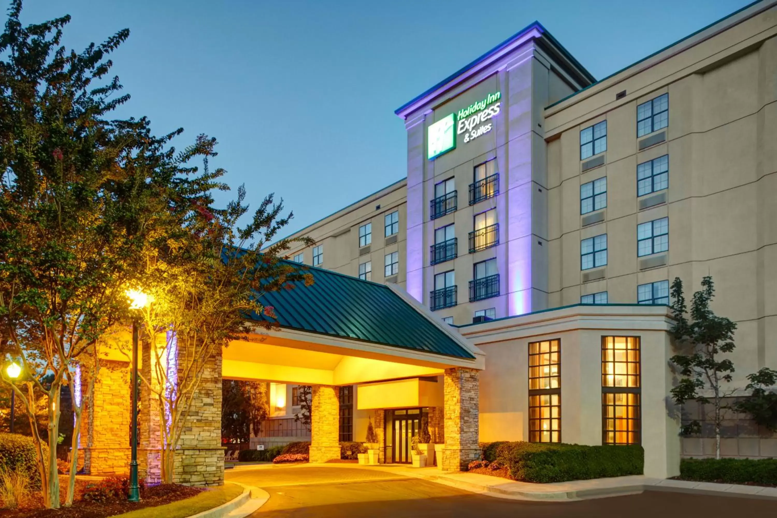 Property Building in Holiday Inn Express Hotel & Suites Atlanta Buckhead, an IHG Hotel