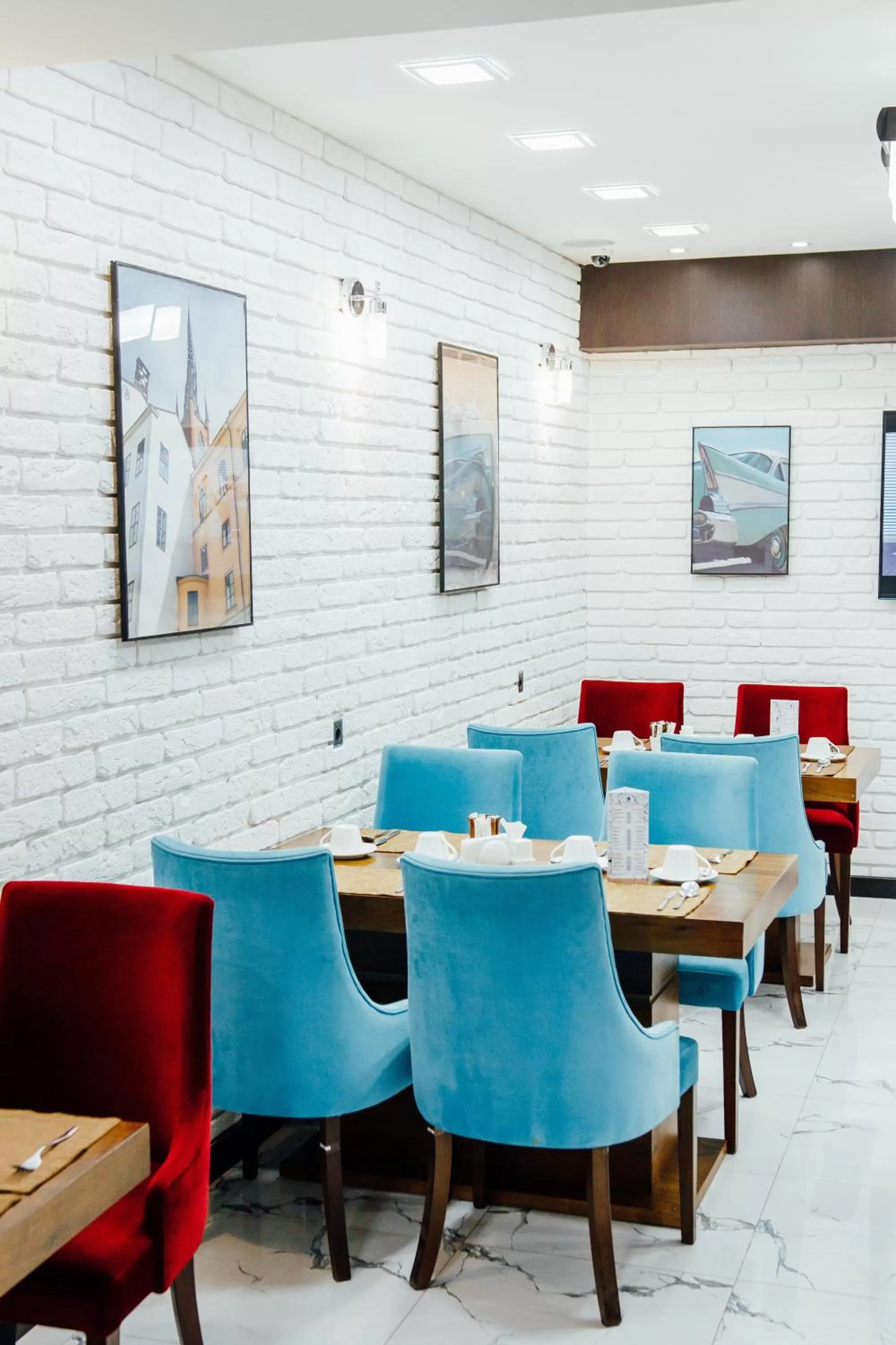 Lounge or bar, Restaurant/Places to Eat in Express City Hotel