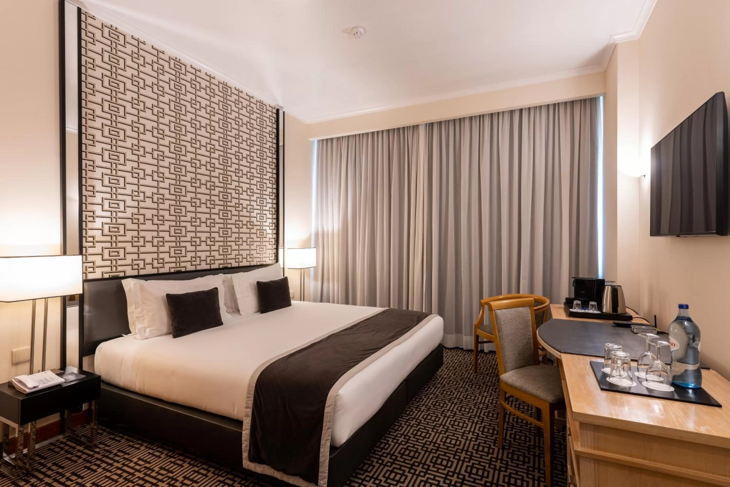 Photo of the whole room, Bed in Hotel Mundial