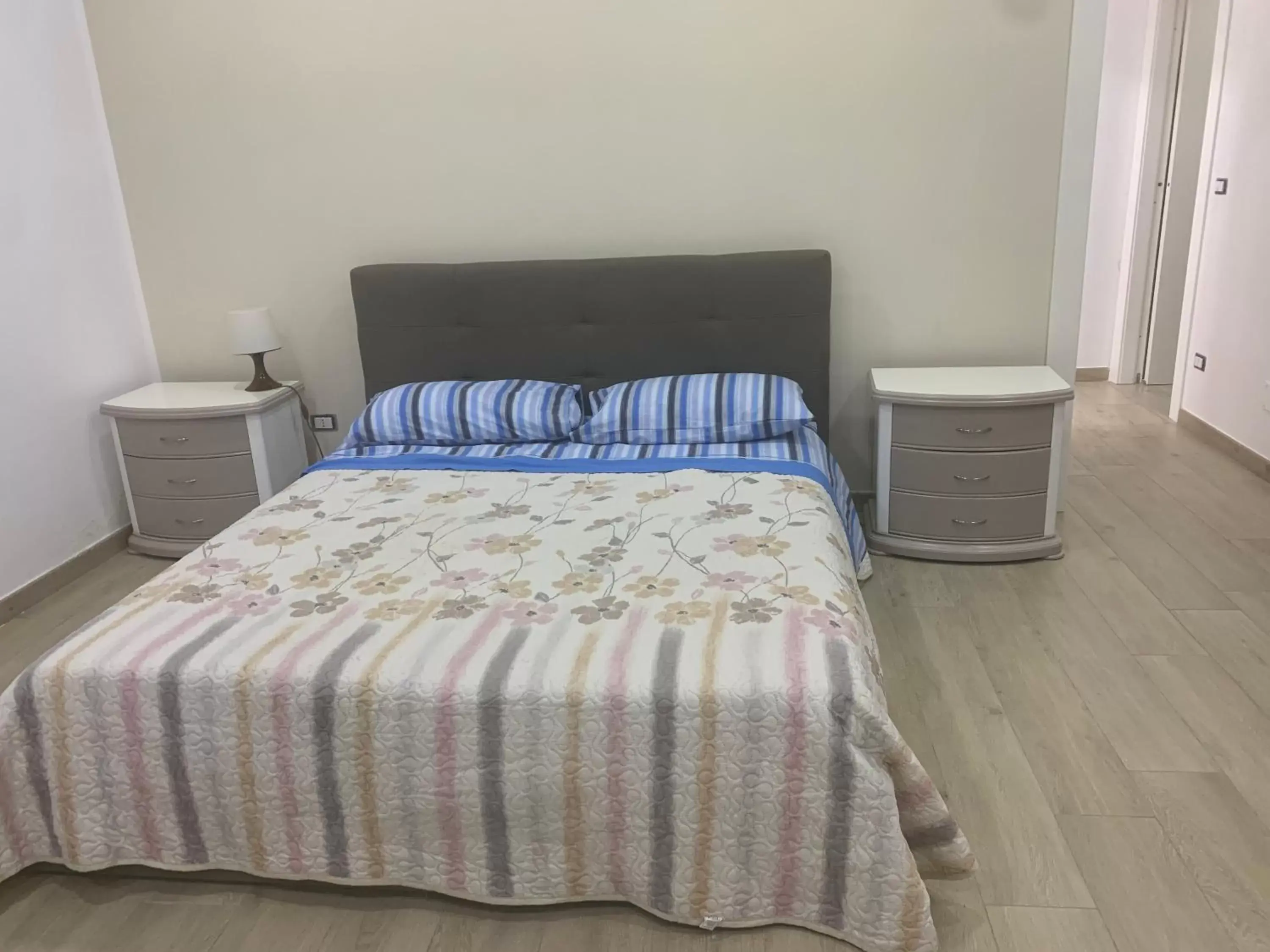 Bedroom, Bed in La Rosa del Vesuvio