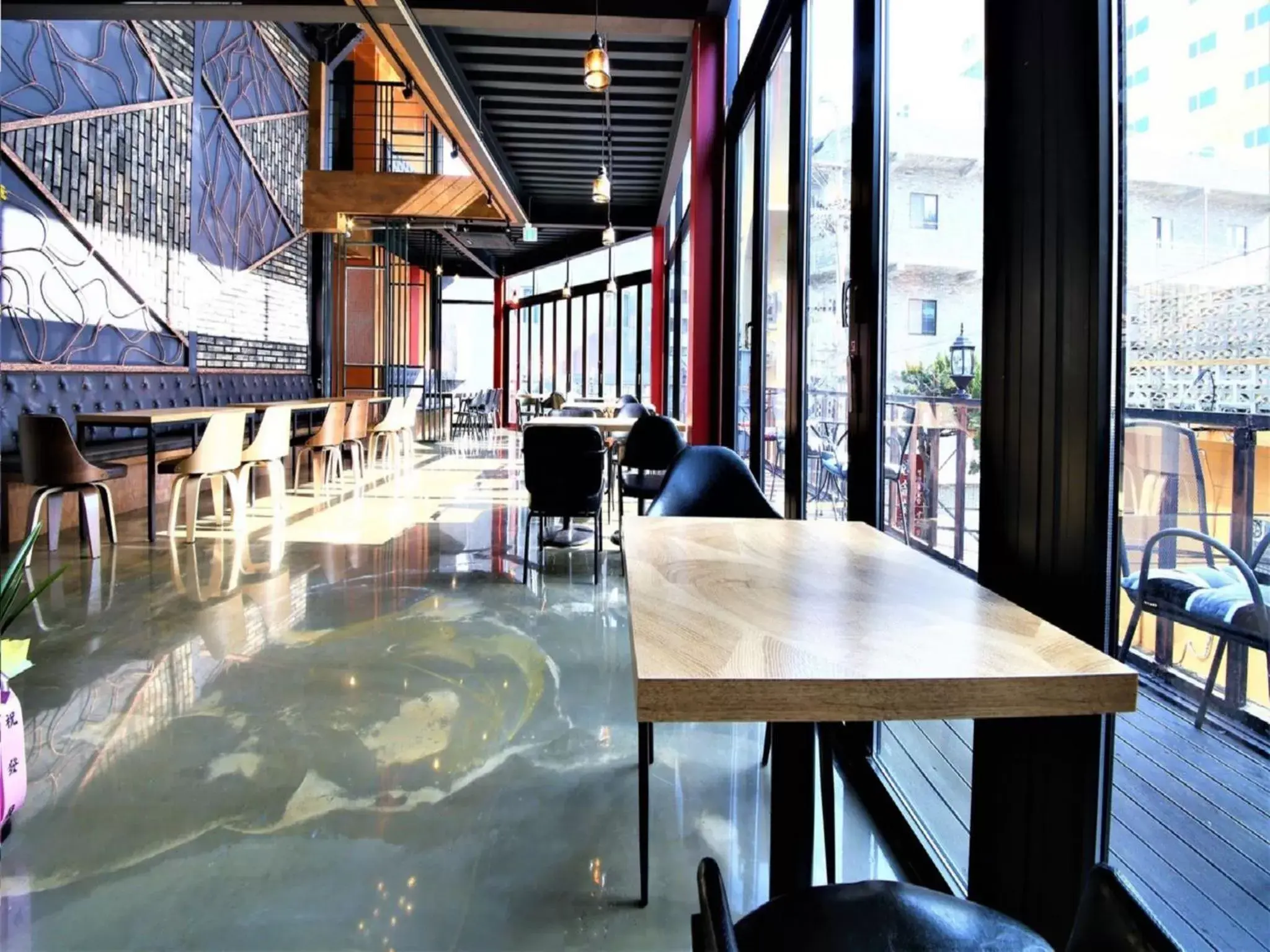 Restaurant/places to eat in Elysee Hotel Restaurant/places to eat in Elysee Hotel