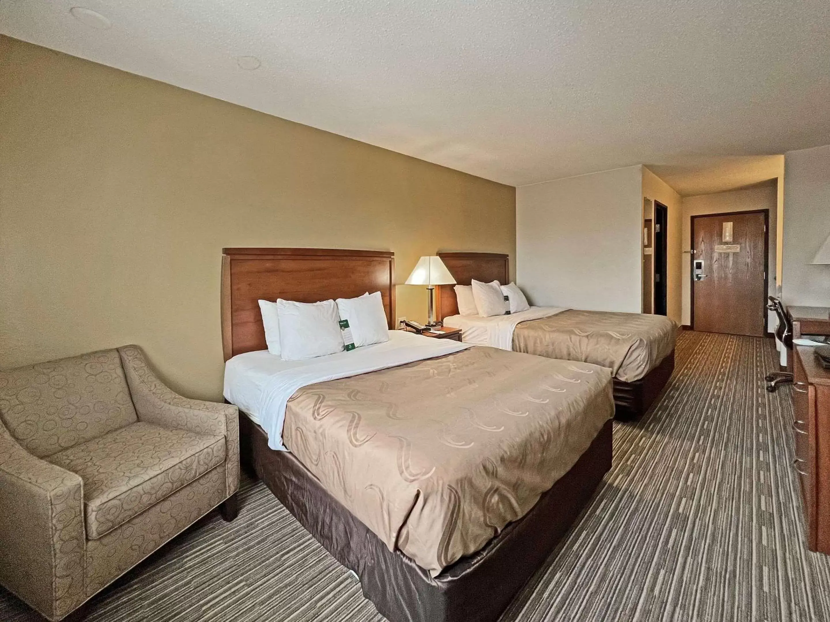 Bedroom, Bed in Quality Inn Mitchell I-90 Bedroom, Bed in Quality Inn Mitchell I-90
