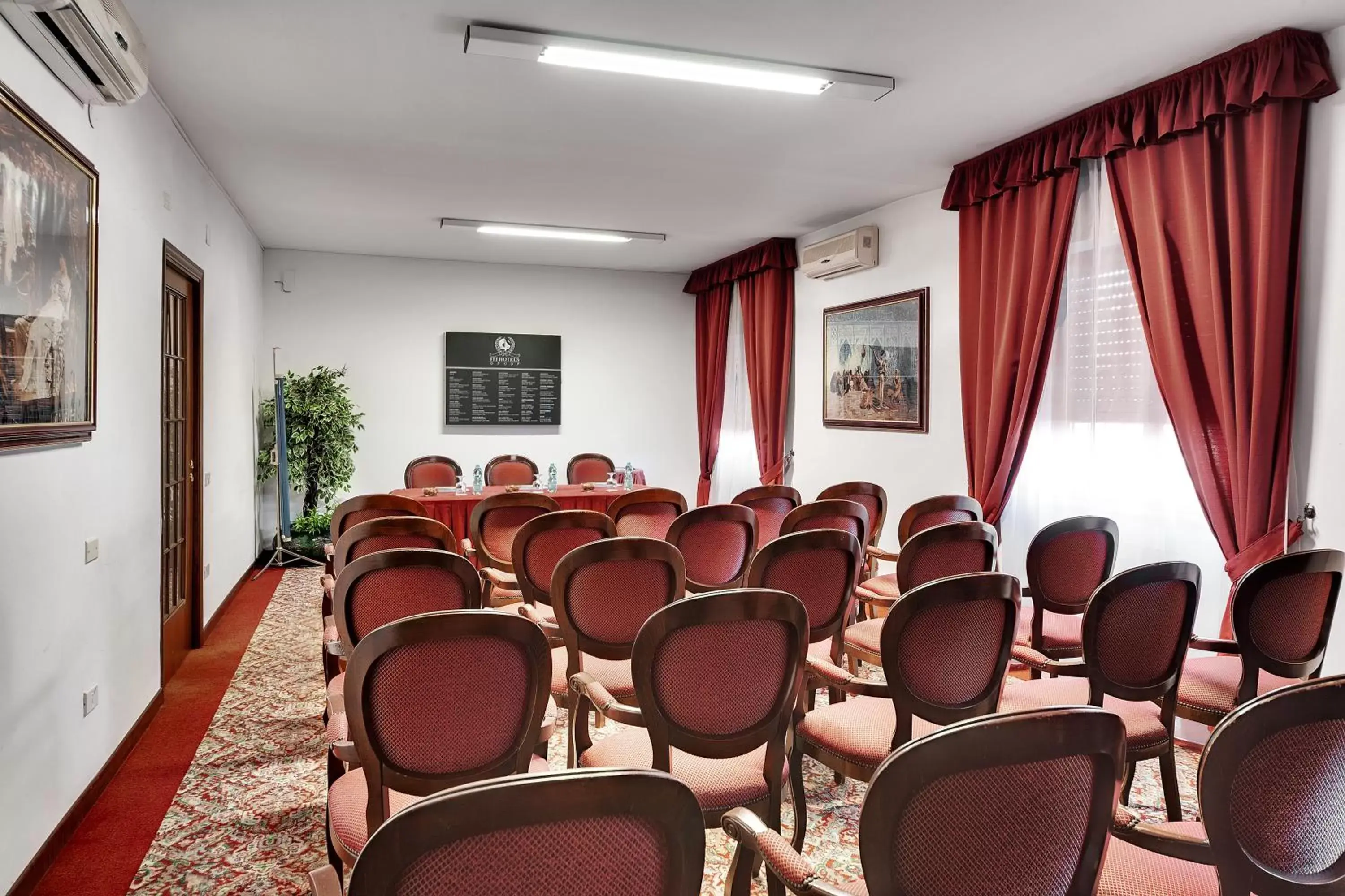 Meeting/conference room in Colonna Palace Hotel Mediterraneo