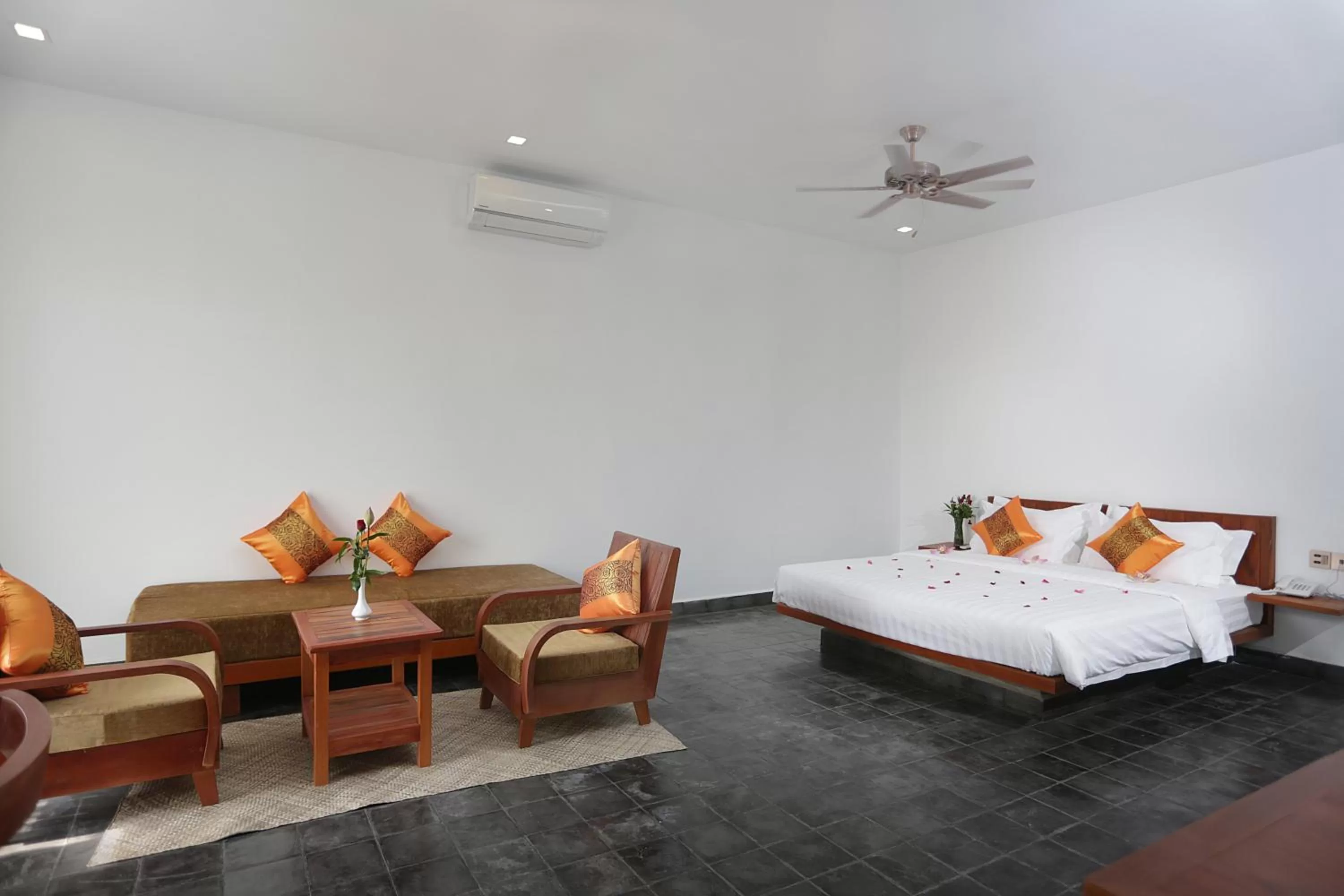 Bedroom, Bed in Sam So Boutique Villa