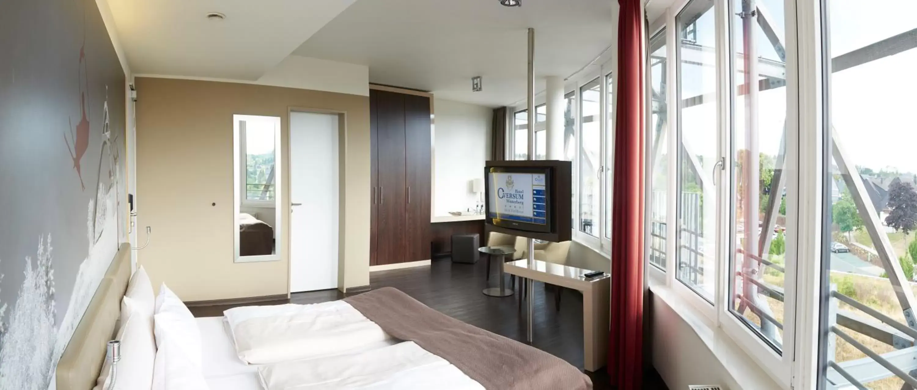 Photo of the whole room, TV/Entertainment Center in Hotel Oversum Winterberg Ski- und Vital Resort