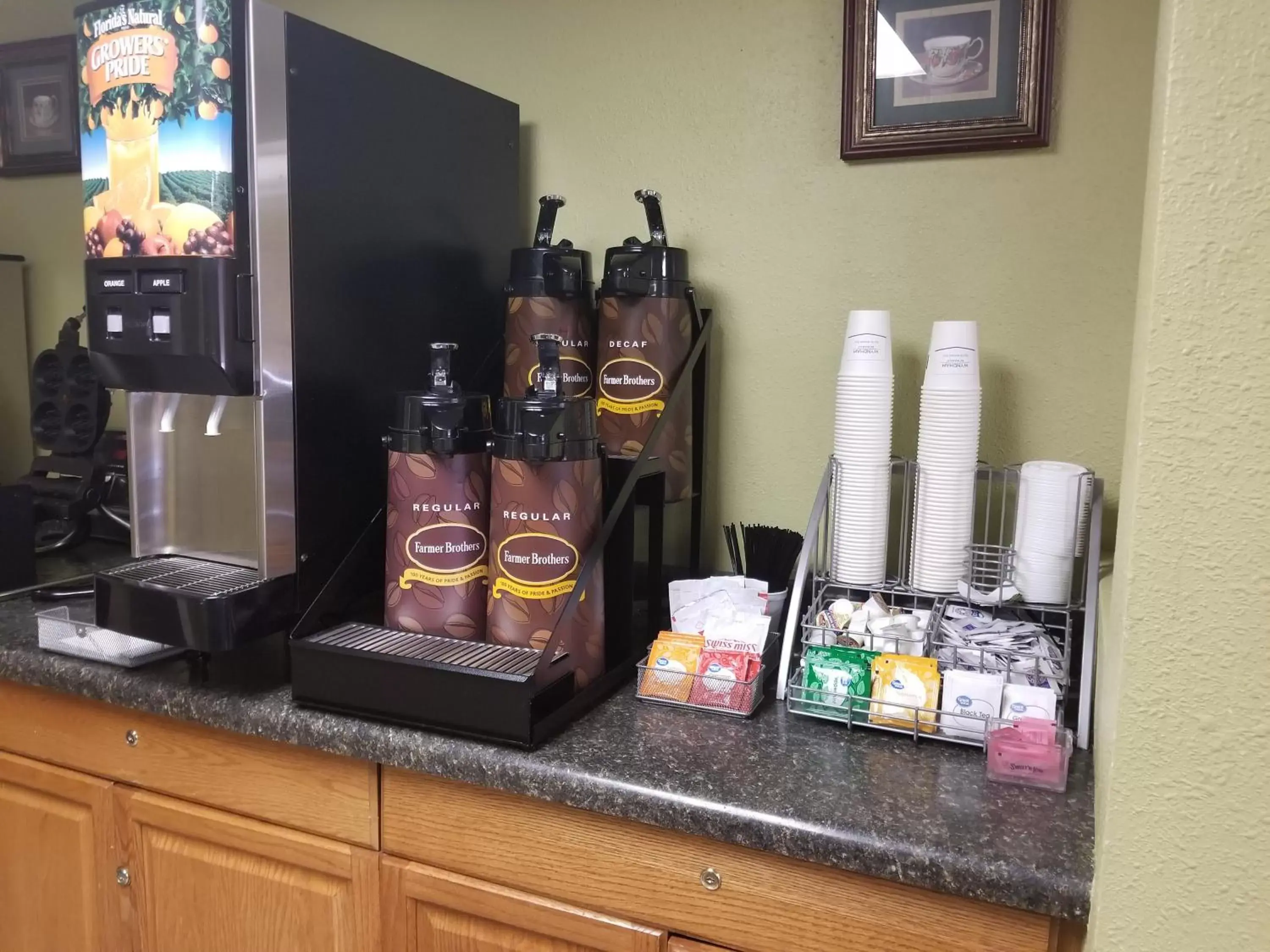 Queen Room with Two Queen Beds - Non-Smoking in Super 8 by Wyndham Bismarck Queen Room with Two Queen Beds - Non-Smoking in Super 8 by Wyndham Bismarck