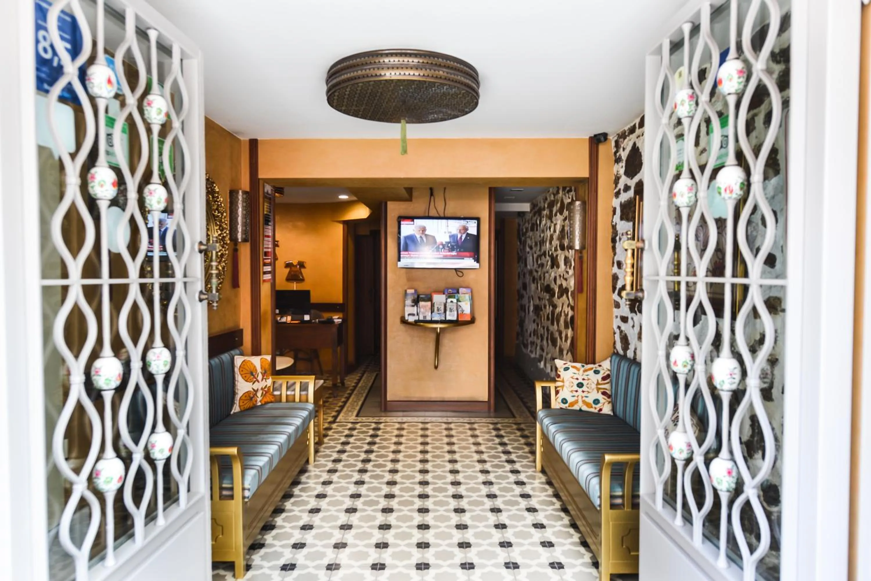 Facade/entrance in Merial Hotel Sultanahmet