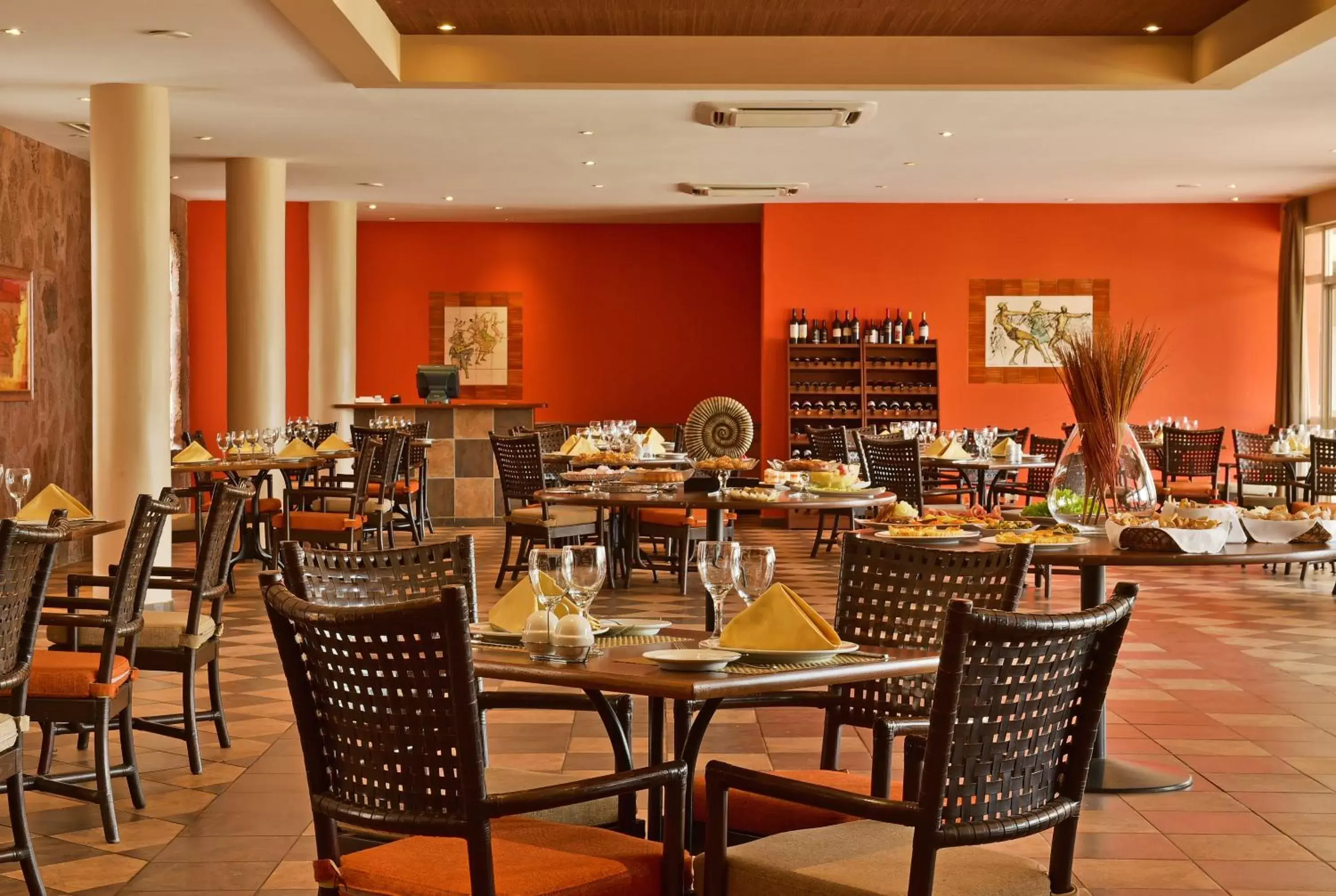 Restaurant/Places to Eat in Pestana Tropico Ocean & City Hotel