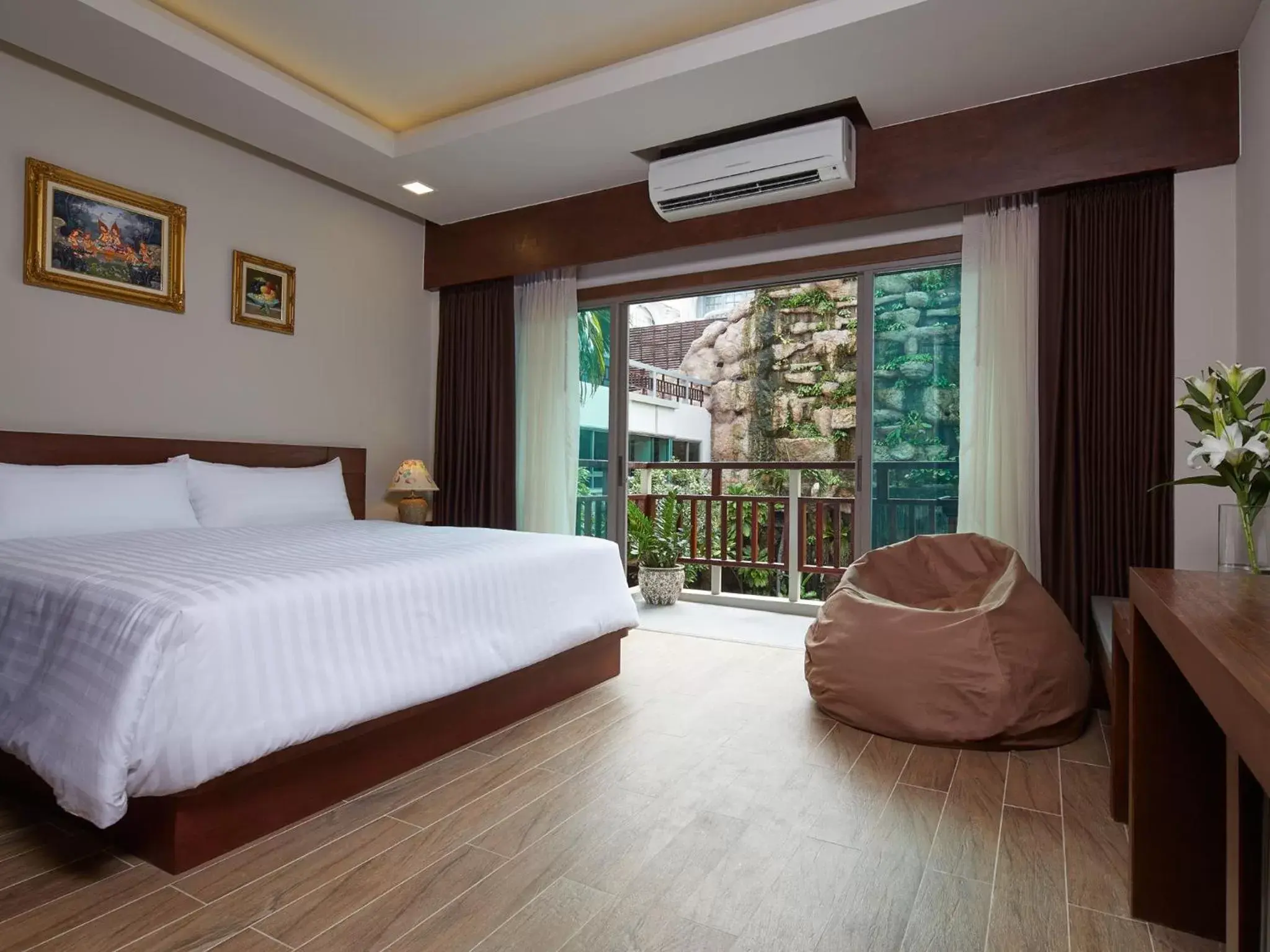 Bedroom, Bed in The Agate Pattaya Boutique Resort