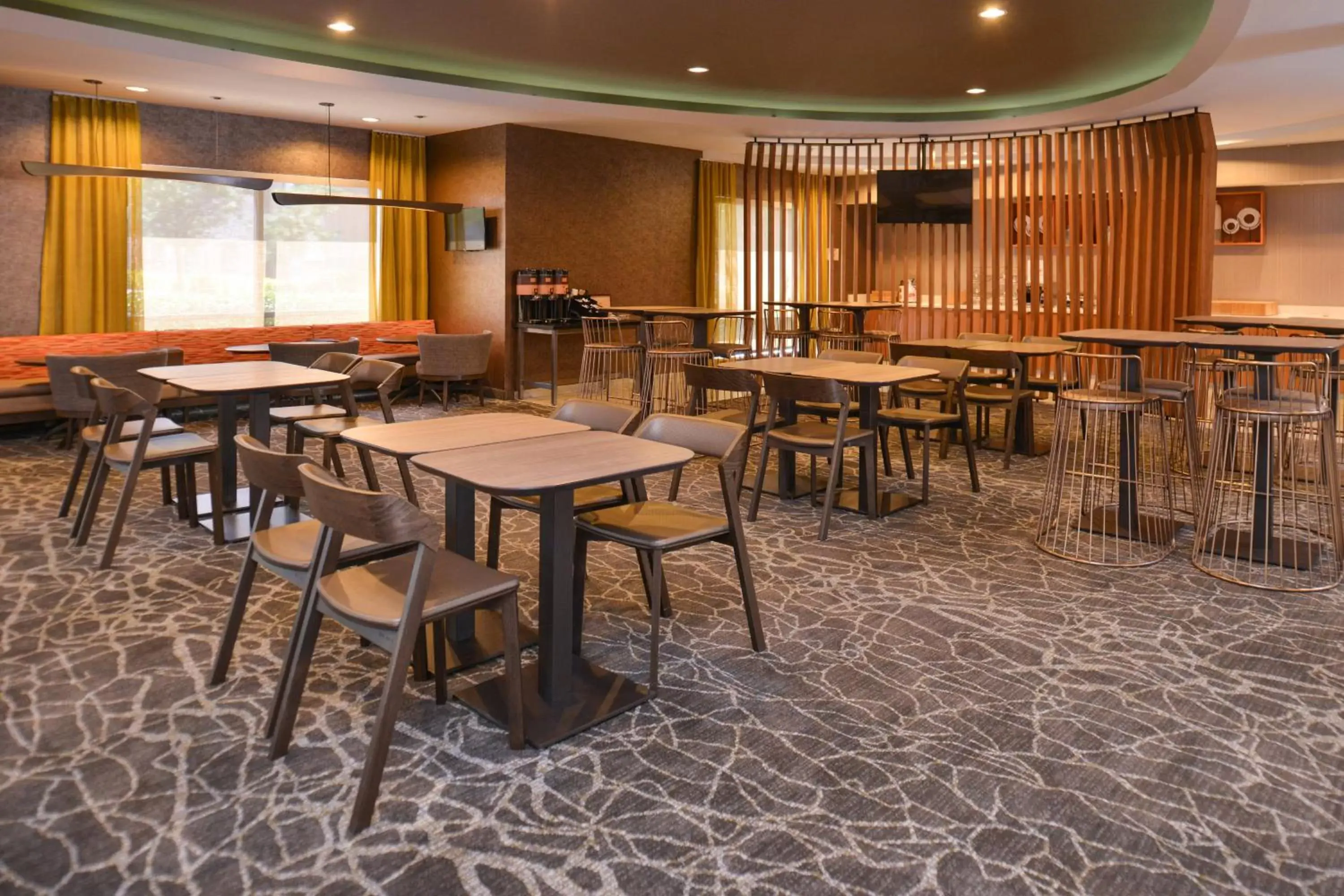 Restaurant/Places to Eat in SpringHill Suites by Marriott Sacramento Roseville