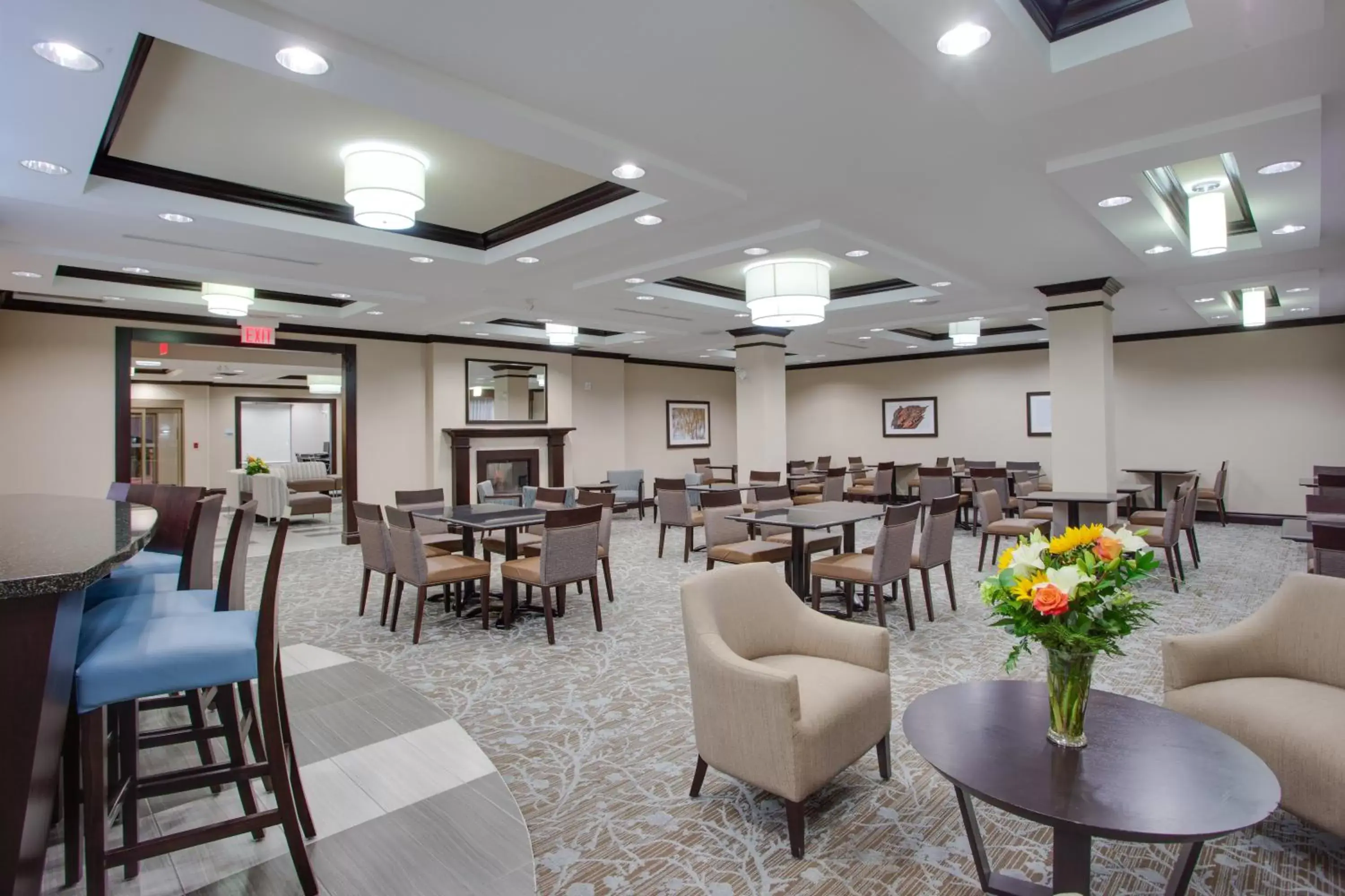 Breakfast, Restaurant/Places to Eat in Holiday Inn Express & Suites Ottawa East-Orleans, an IHG Hotel