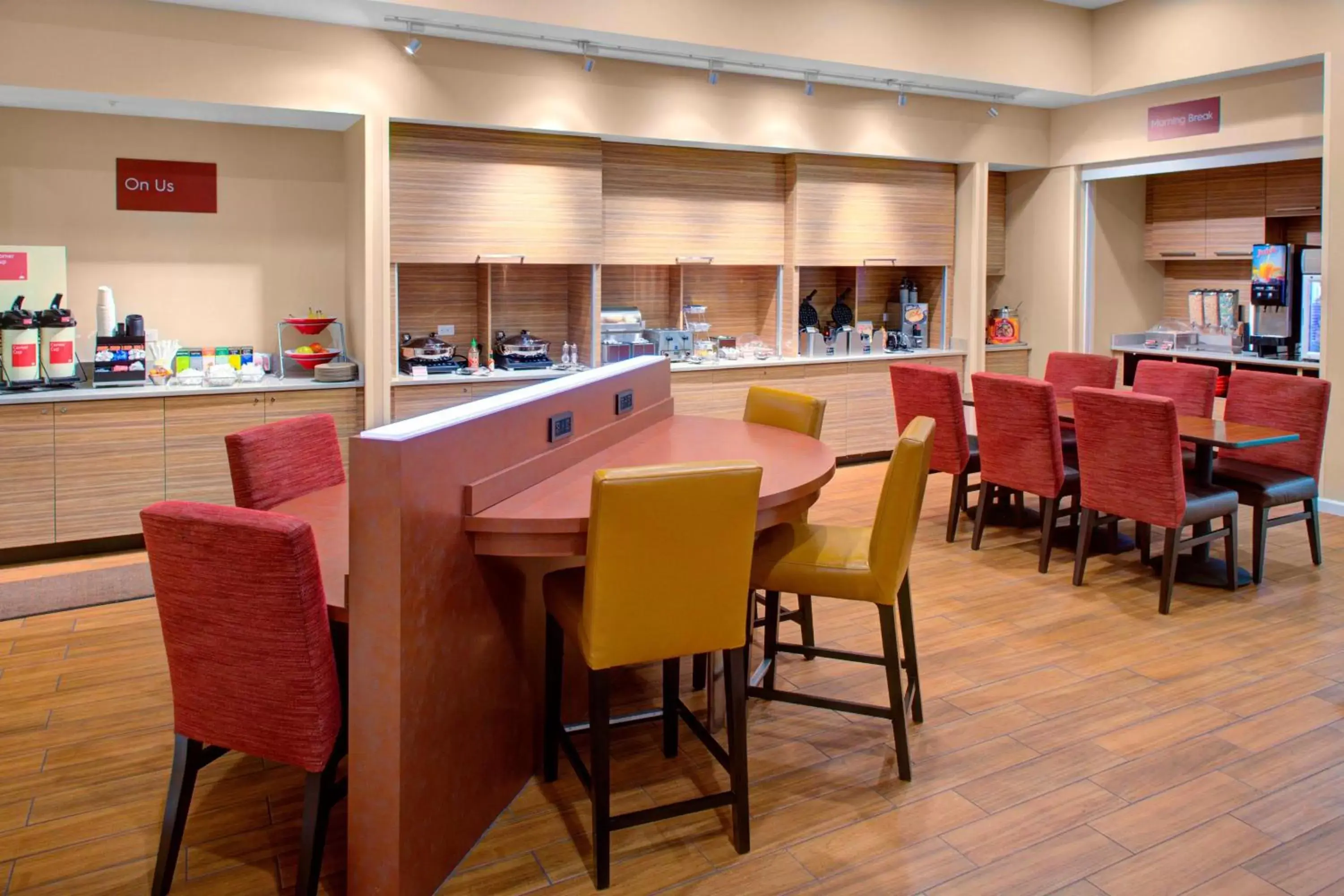 Breakfast, Restaurant/Places to Eat in TownePlace Suites by Marriott Parkersburg