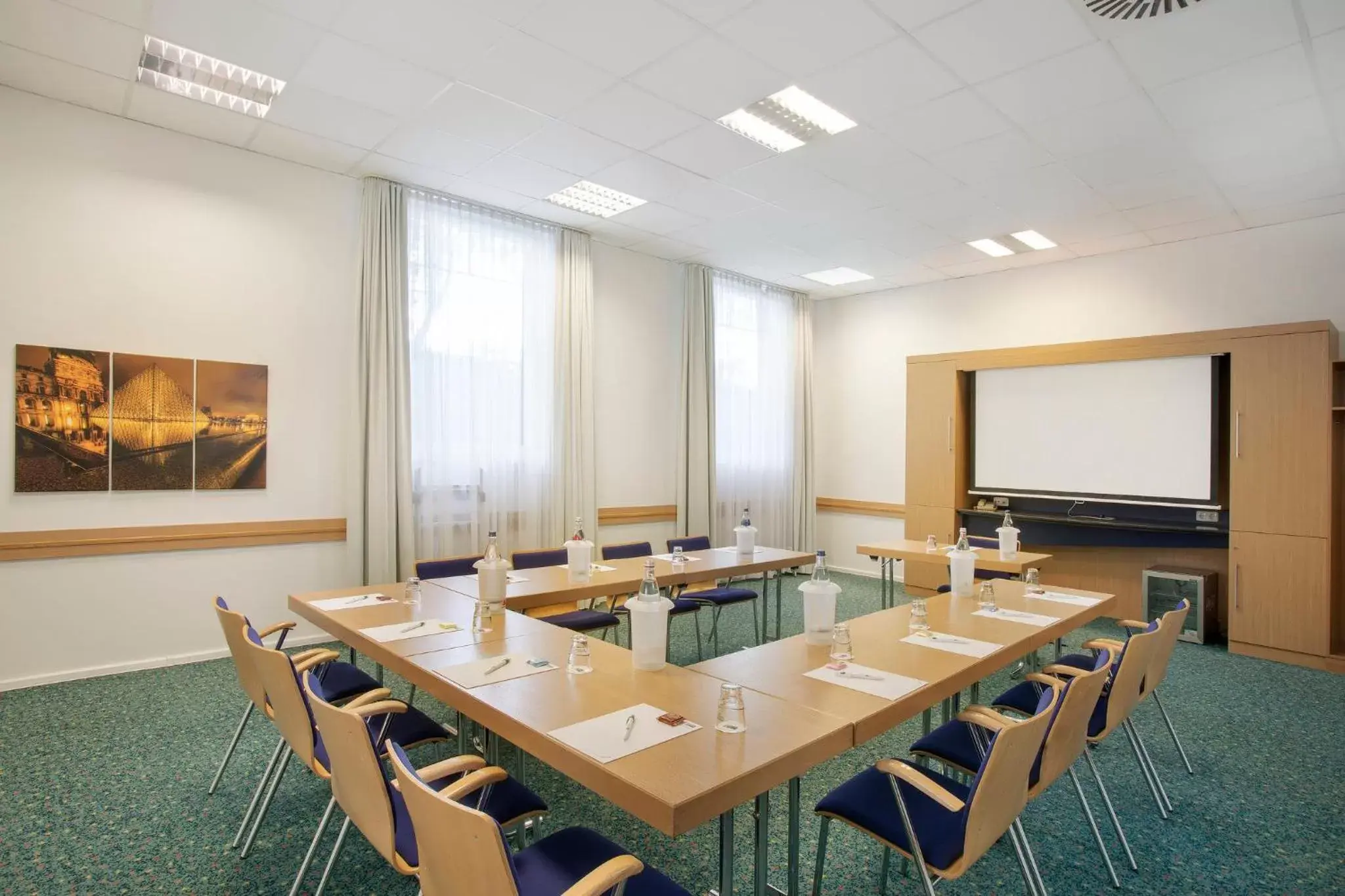 Meeting/conference room in Holiday Inn Express Frankfurt Airport, an IHG Hotel
