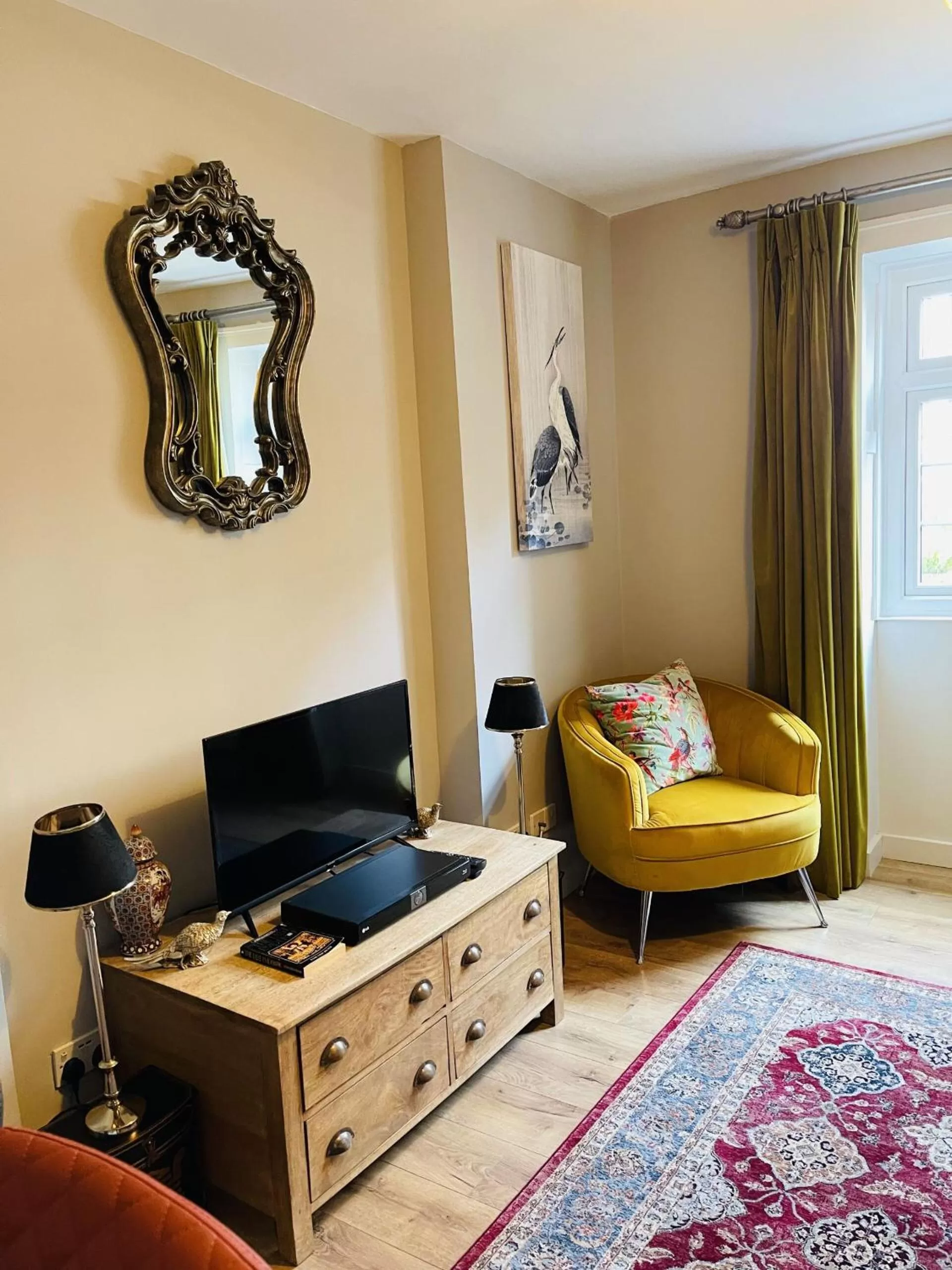 Apartment with Shower in Chapter One