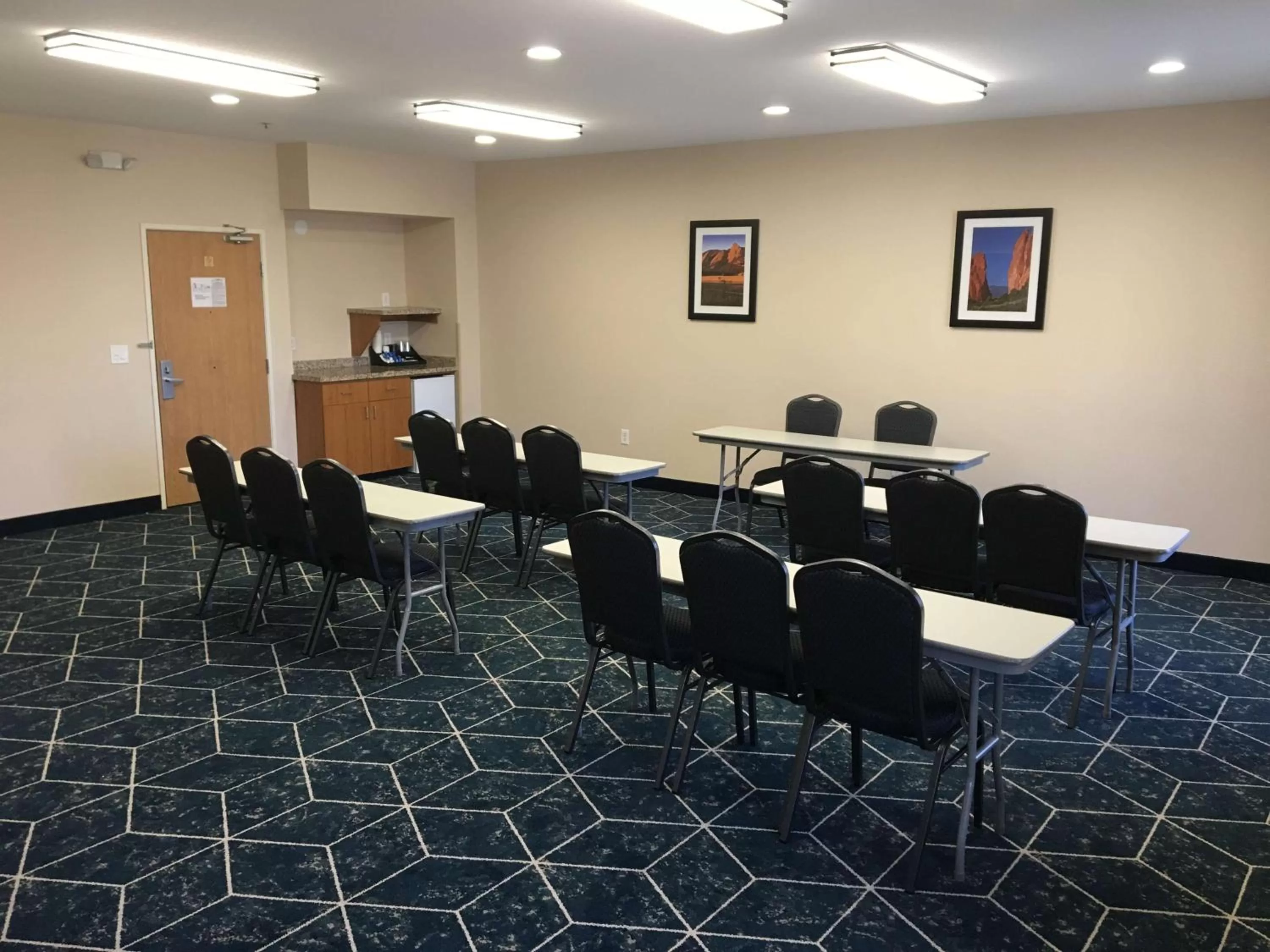 On site in Best Western Plus Gateway Inn & Suites - Aurora