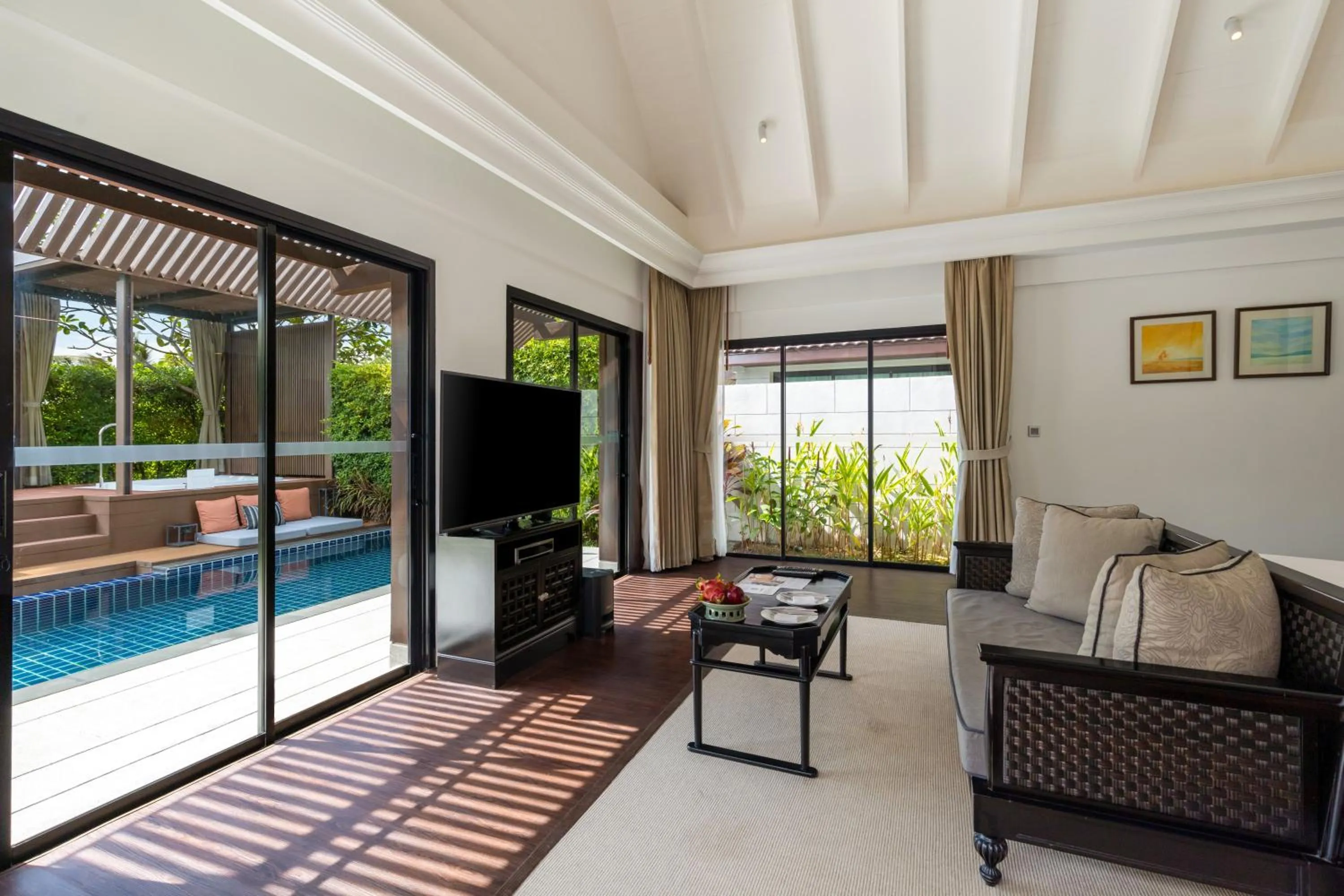 Seating area, Pool View in InterContinental Koh Samui Resort, an IHG Hotel