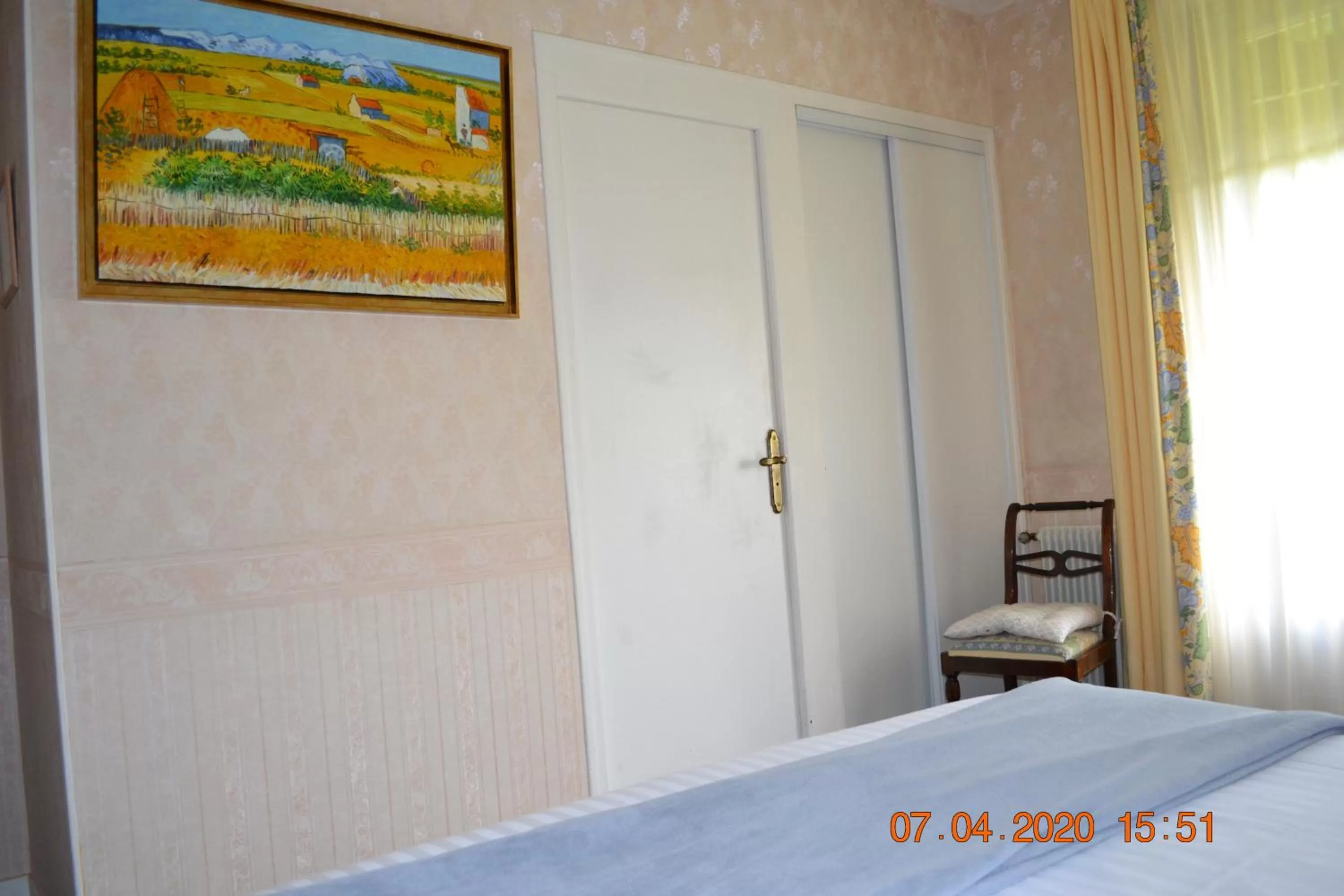 Bed in Hôtel Le Castel