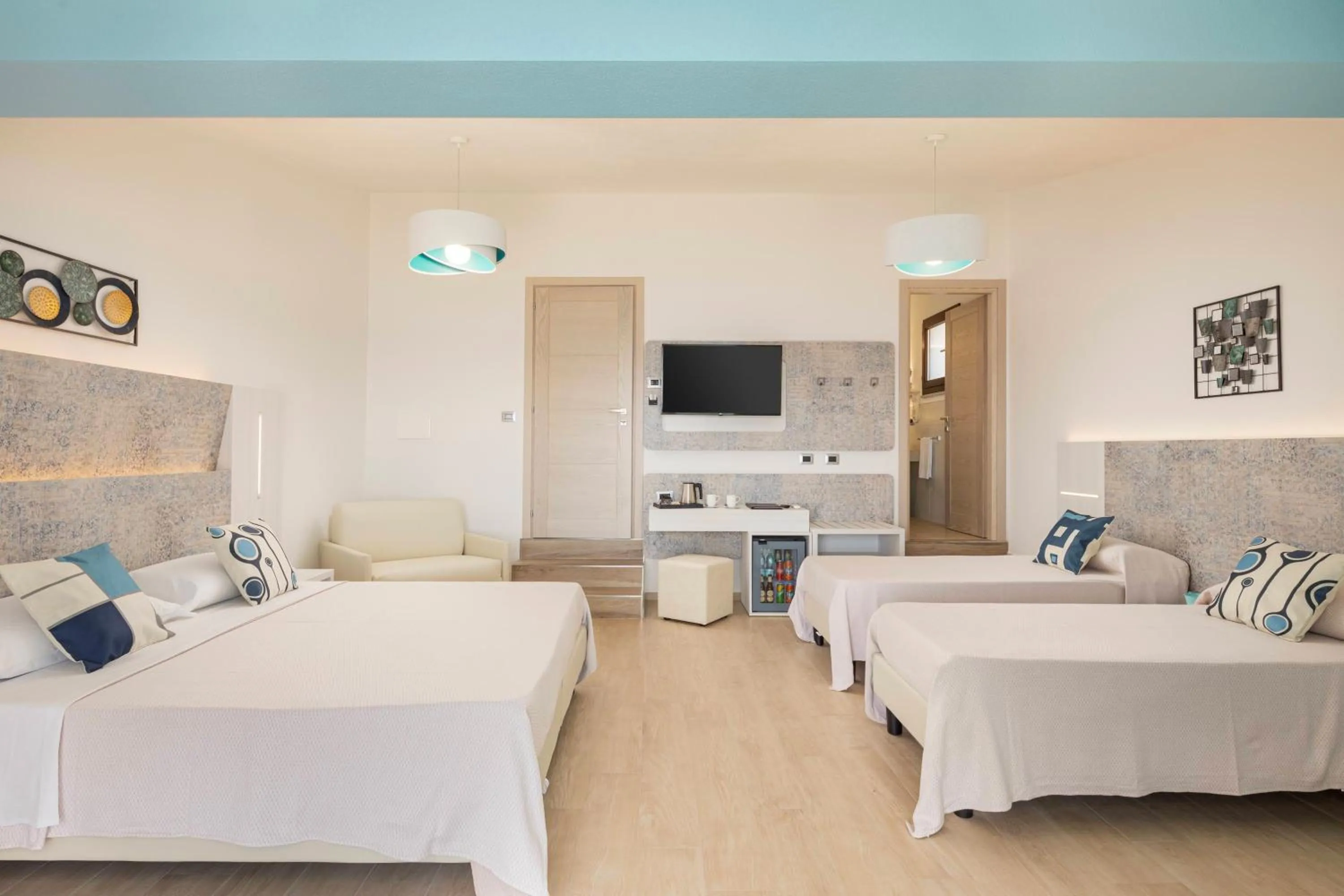 Photo of the whole room, Bed in Hotel Ristorante La Conchiglia