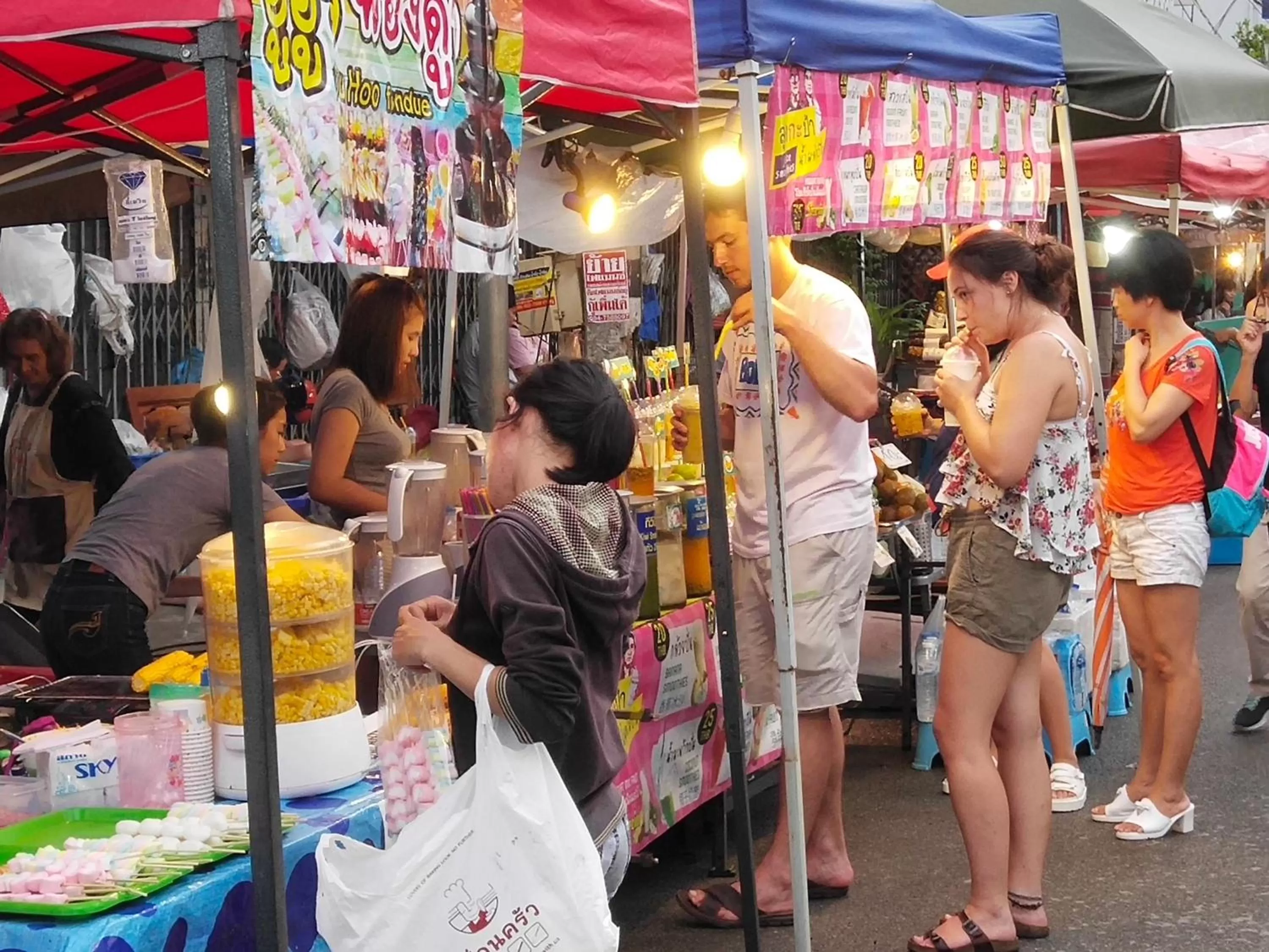 Shopping Area in Hotel De Wualai