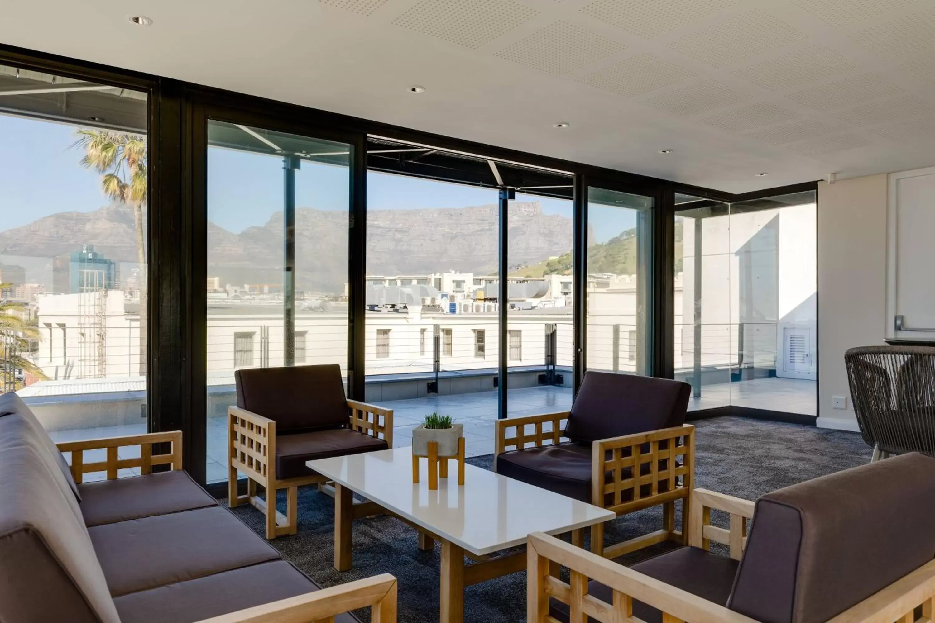 Meeting/conference room, Seating Area in Protea Hotel by Marriott Cape Town Waterfront Breakwater Lodge