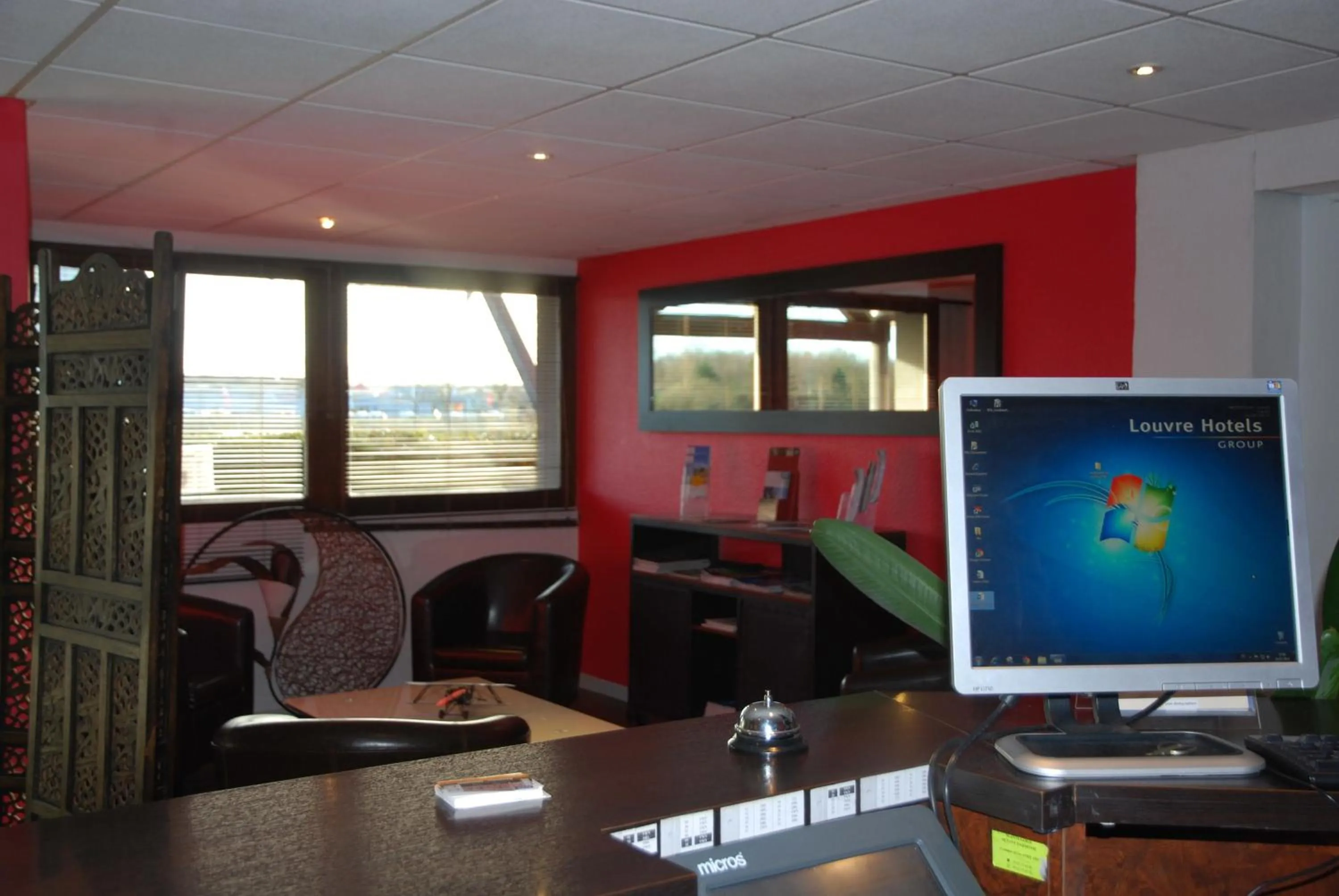 Lobby or reception in Kyriad Evreux - Netreville