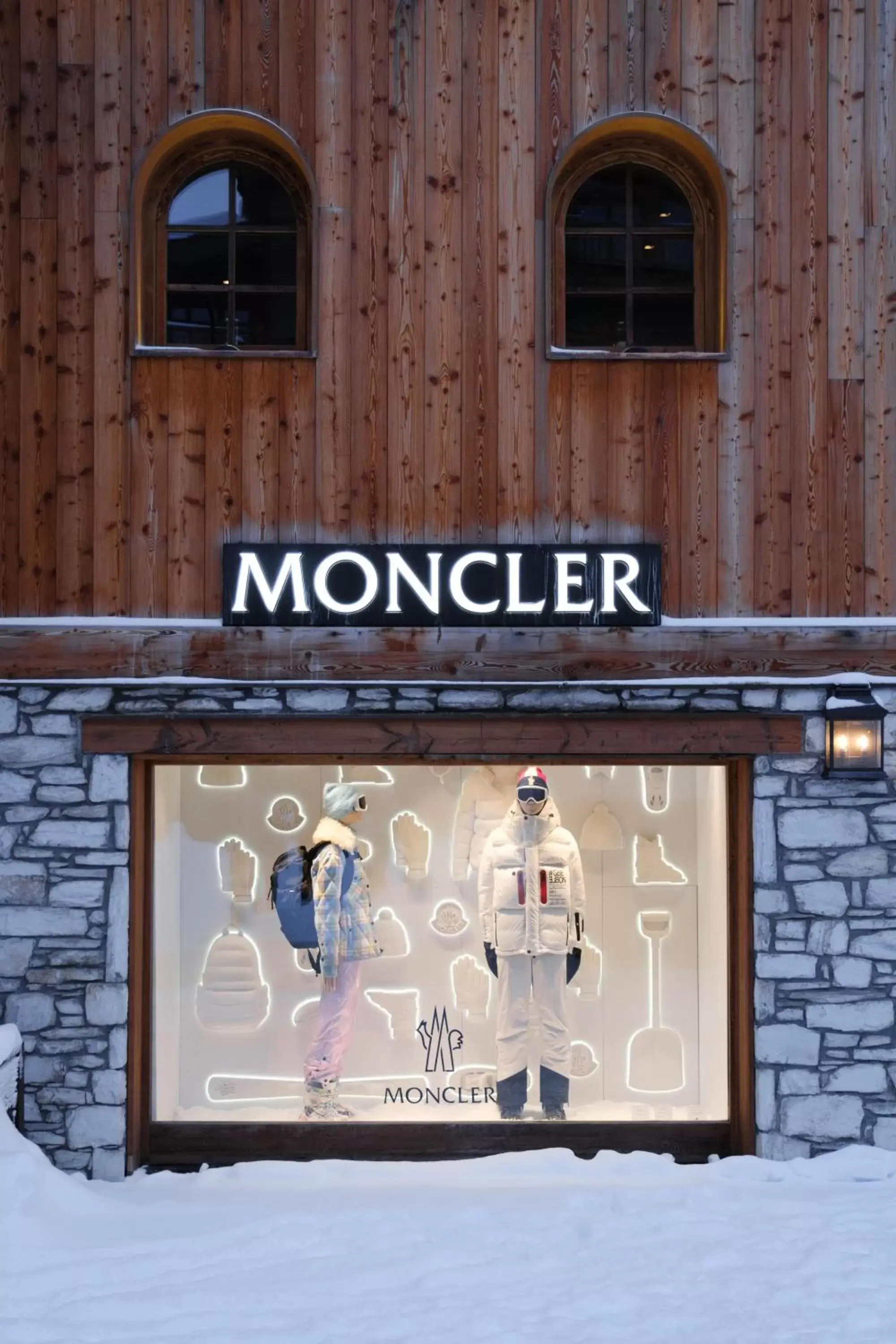 On-site shops in Airelles Val d'Isère