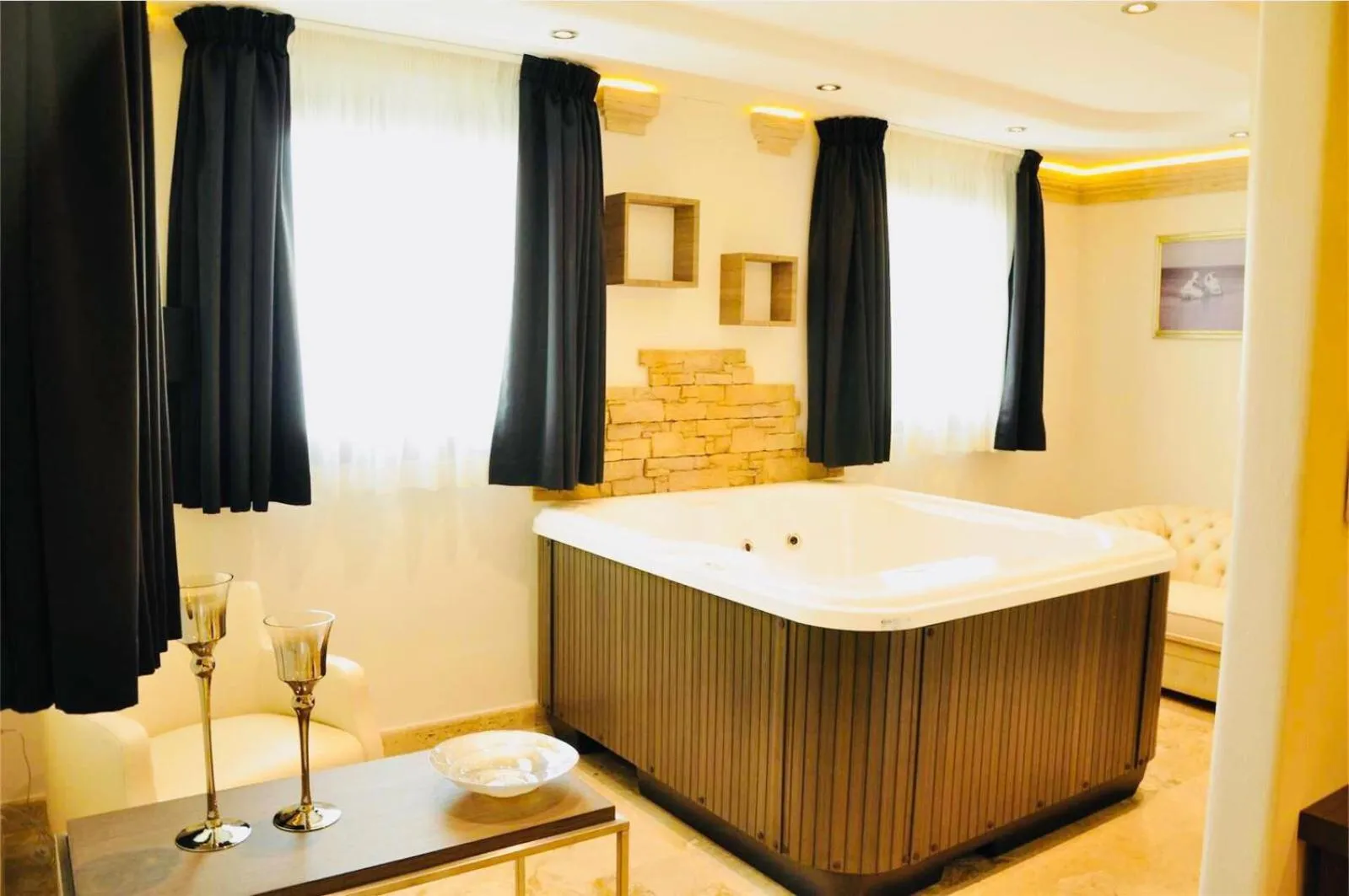 Swimming pool in BHB Hotel